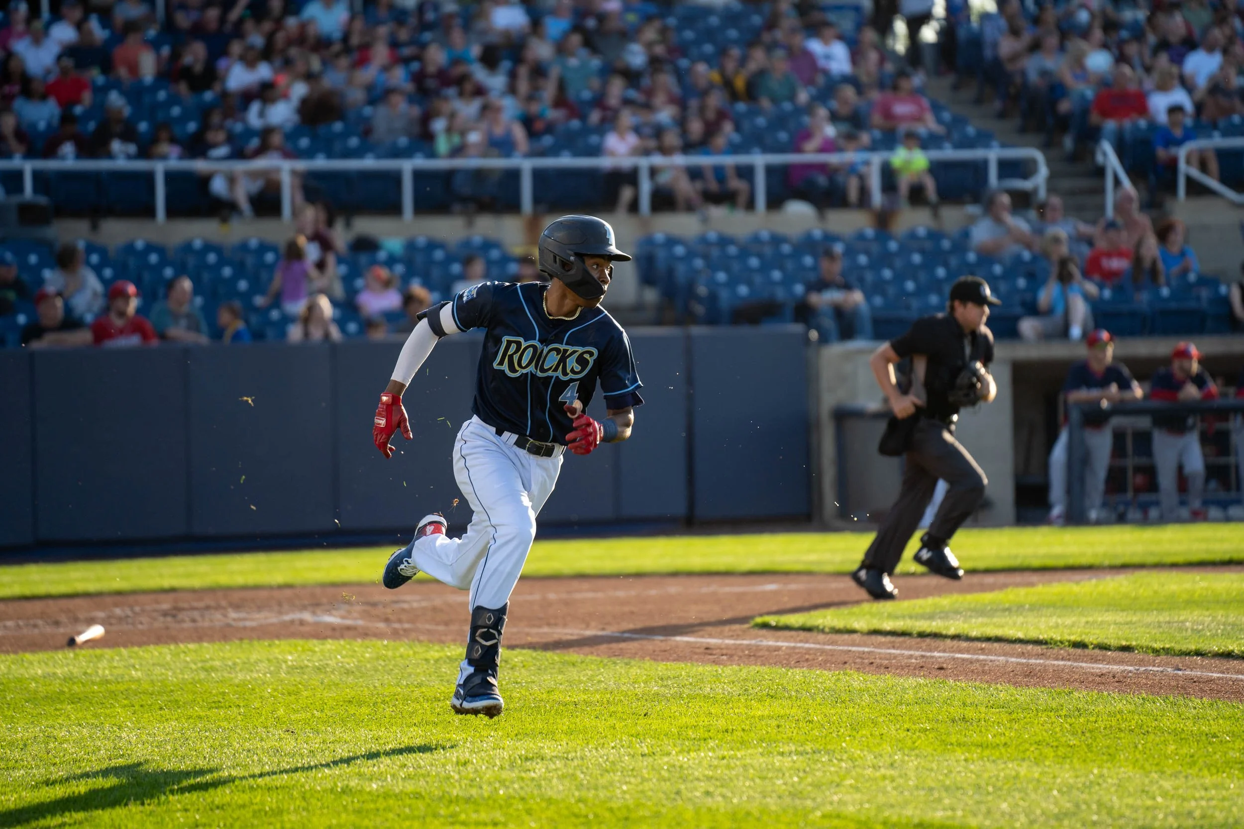 DSC06641-2_220519_Baker Batting and running.jpg