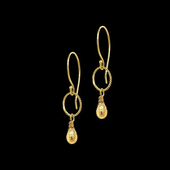solid 18K yellow gold earrings hand-fabricated