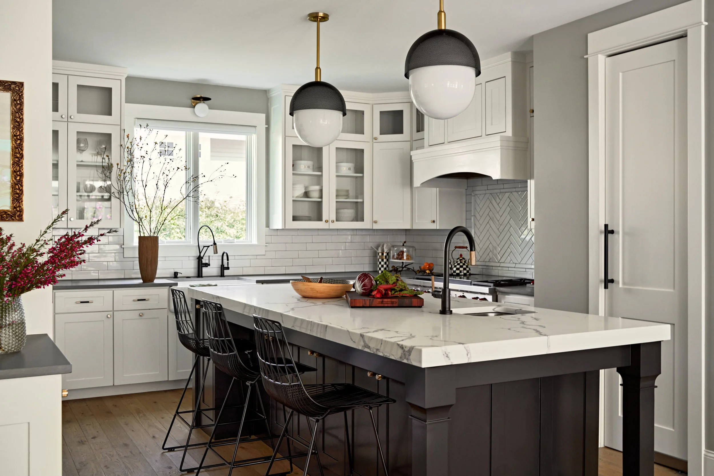 11_RoundThreePhotography_EH_Broadway_KitchenAngle_DSC7715.jpg