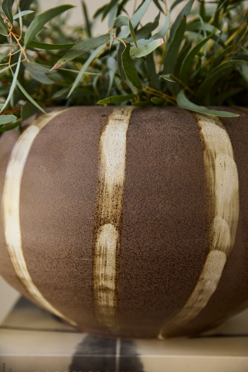 Atwood Vase Short 4.jpg