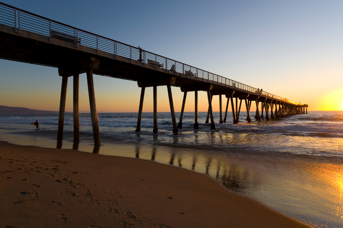 Image of Hermosa Beach Pier, CA, 90254. Time spent in or near water can be relaxing and reduce anxiety, alongside visiting a Hermosa Beach therapist.