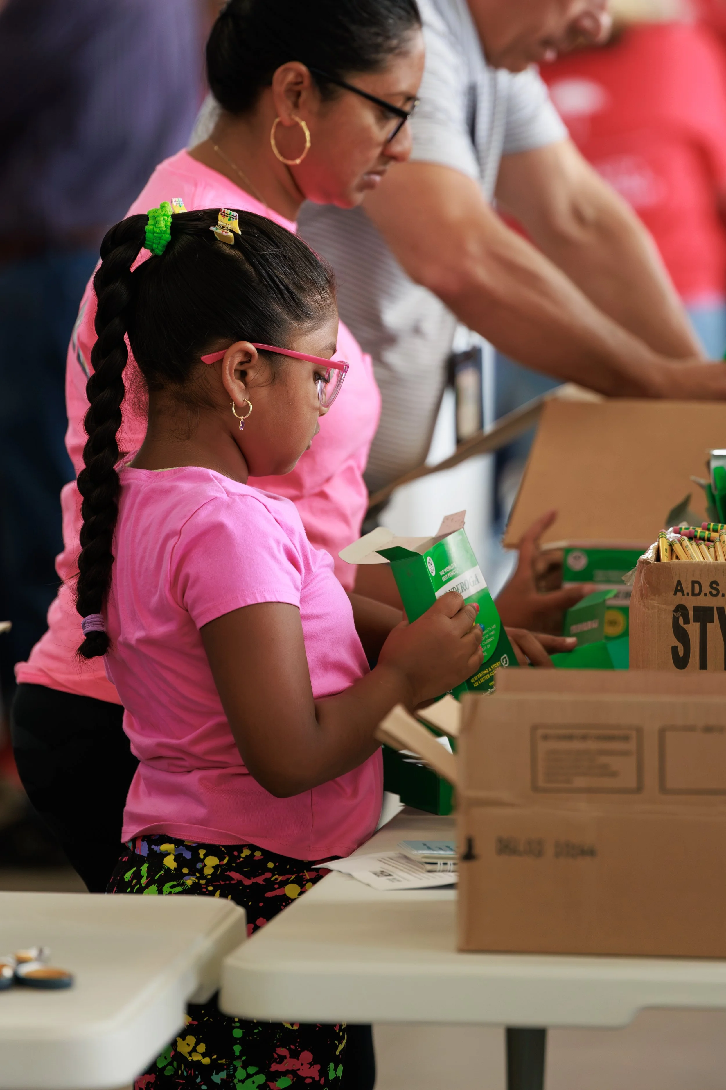 20260818_TriCountyUnitedWay_KidsWithPacksEvent_491A8787_StaciOswaldCreative.jpg
