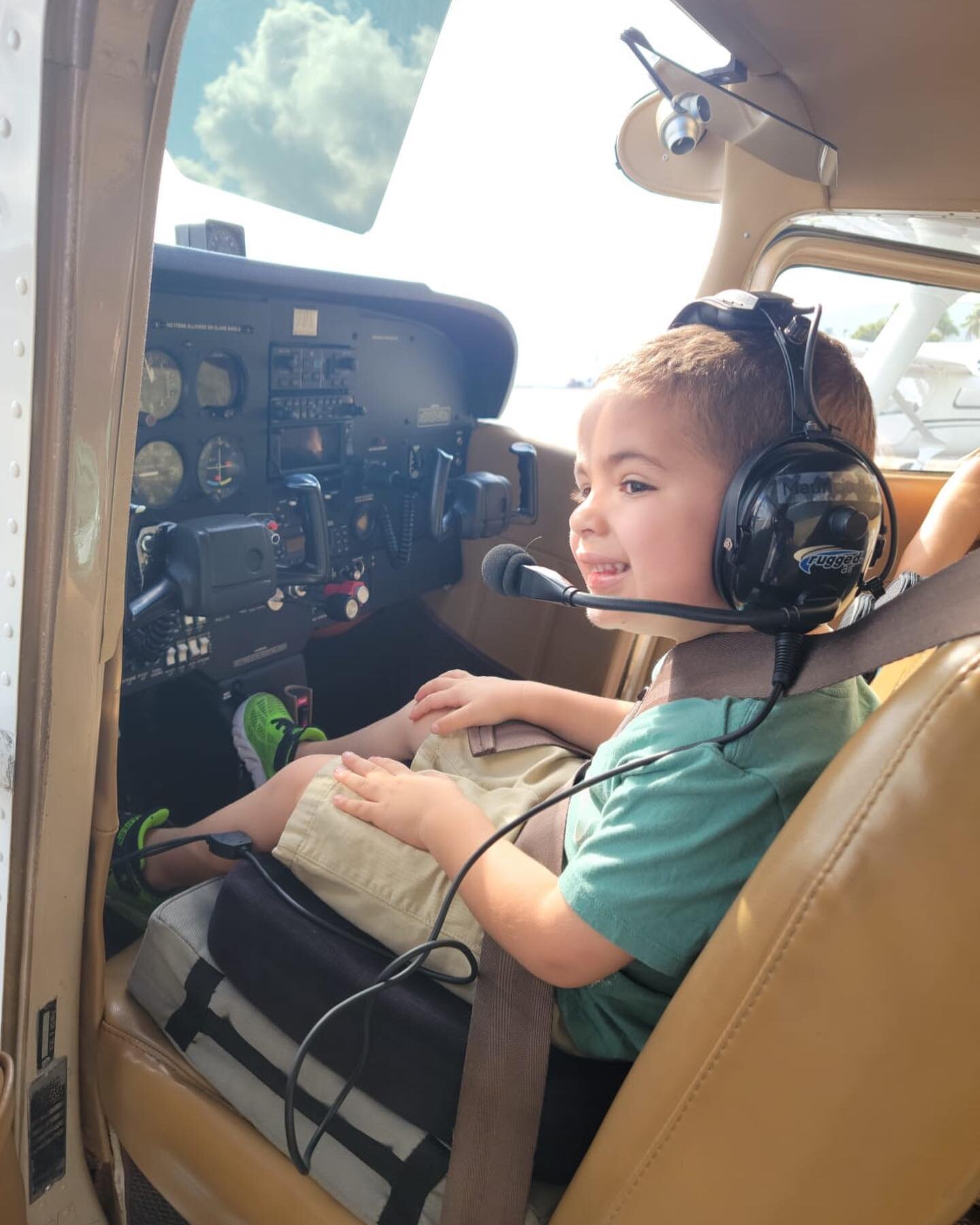 Our very own GoFlyer getting started! It&rsquo;s never a ok early to start flying 😍❤️✈️🙌🏼