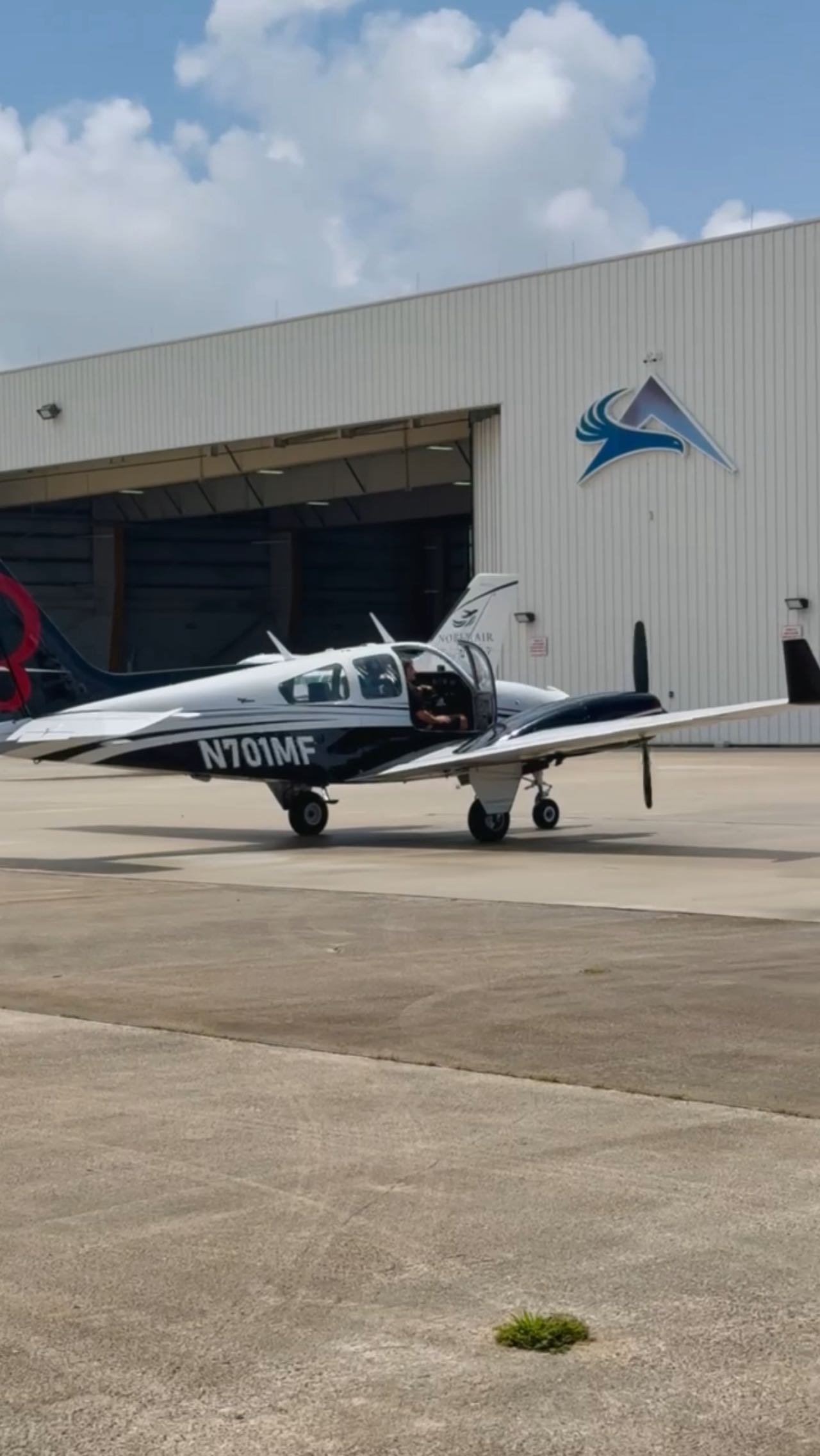 One engine is good. Two is smarter.
Whether you’re heading for the regionals, charter work, or international operations, our multi-engine commercial training prepares you to handle high-performance aircraft like a pro.
Train in our Beechcraft