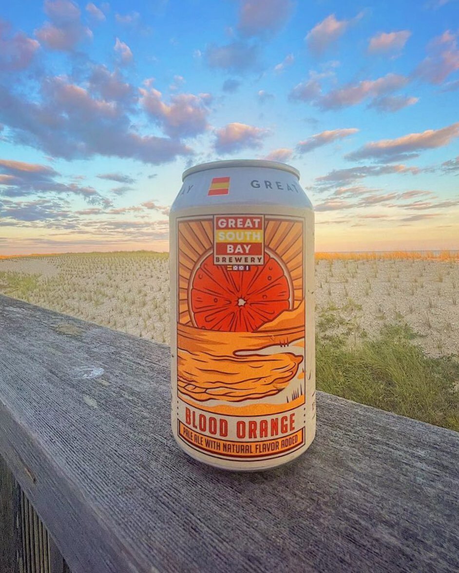 Spotted 👀

A beautiful Summertime sunset enjoyed with a classic Summertime beverage: Blood Orange Pale Ale 🍊🌅

MORE PICS LIKE THIS PLEASE 🫶😫😍

📸: @quinntesauro