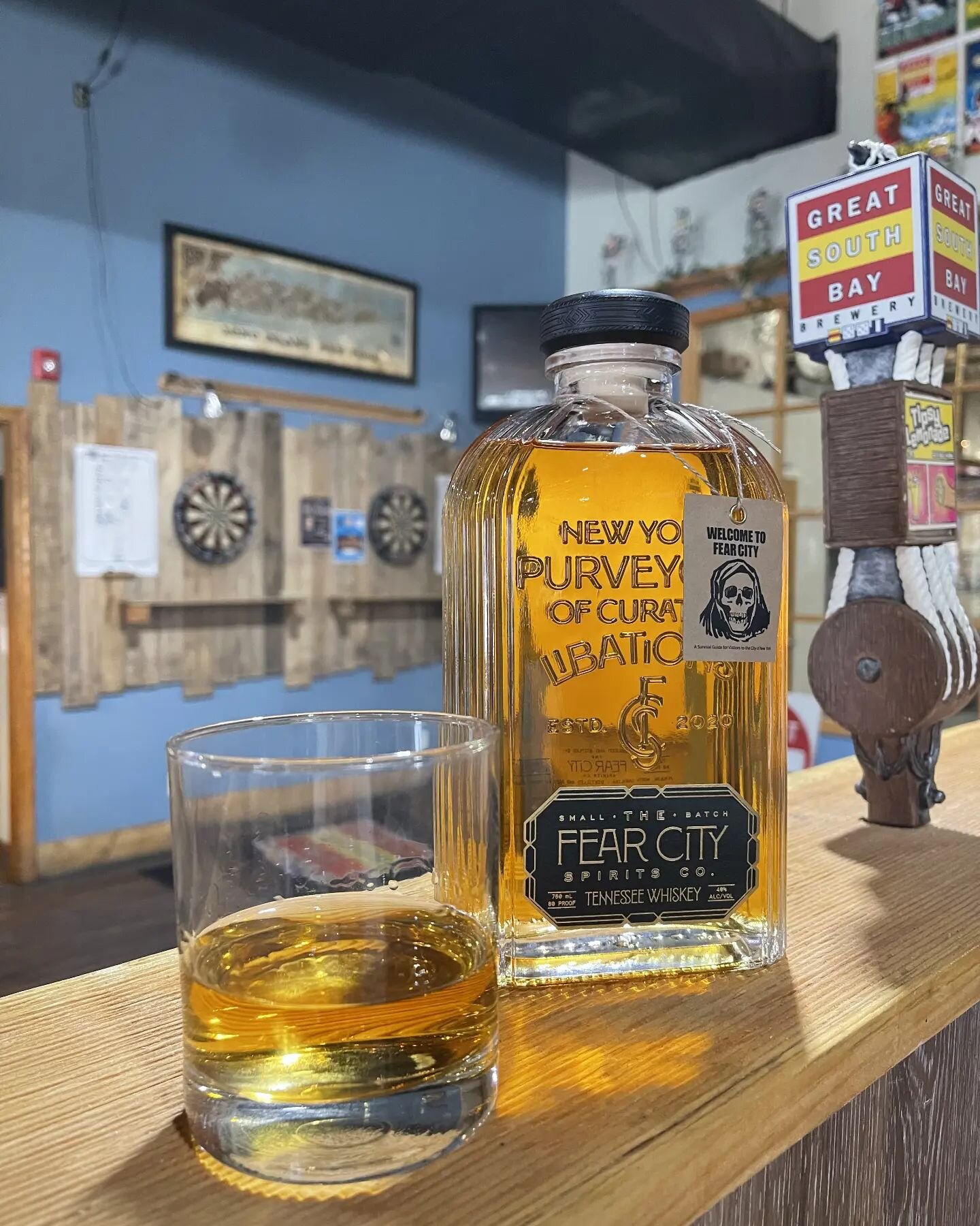 Our friends @fearcityspirits stopped by today to show us their brand new whiskey they are launching on 10/1.  Give them a follow and check their website to place a pre-order on their first of many limited-edition spirits.
#craftcocktails #whiskey #cr