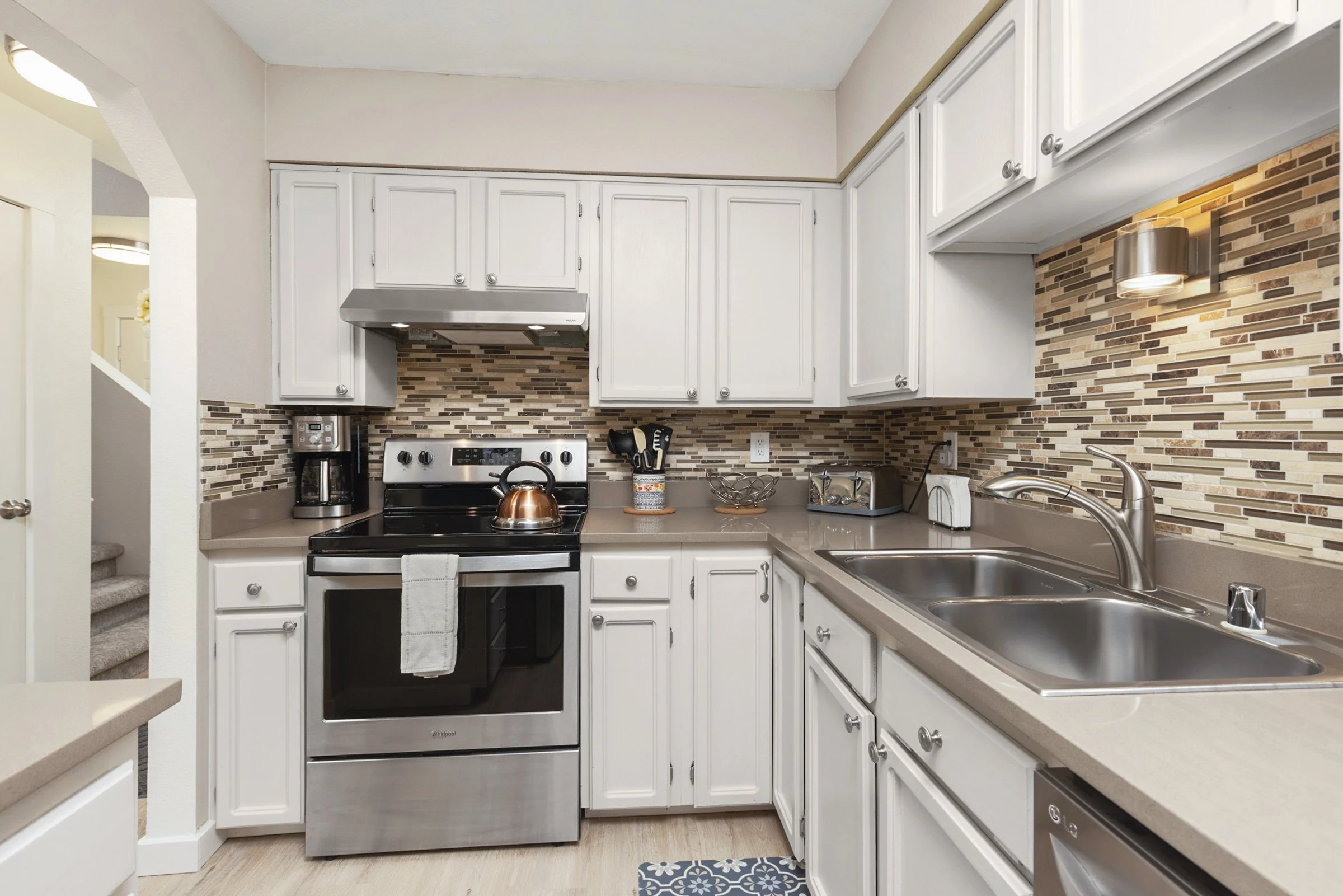 06-Kitchen-20220425-5975b.jpg