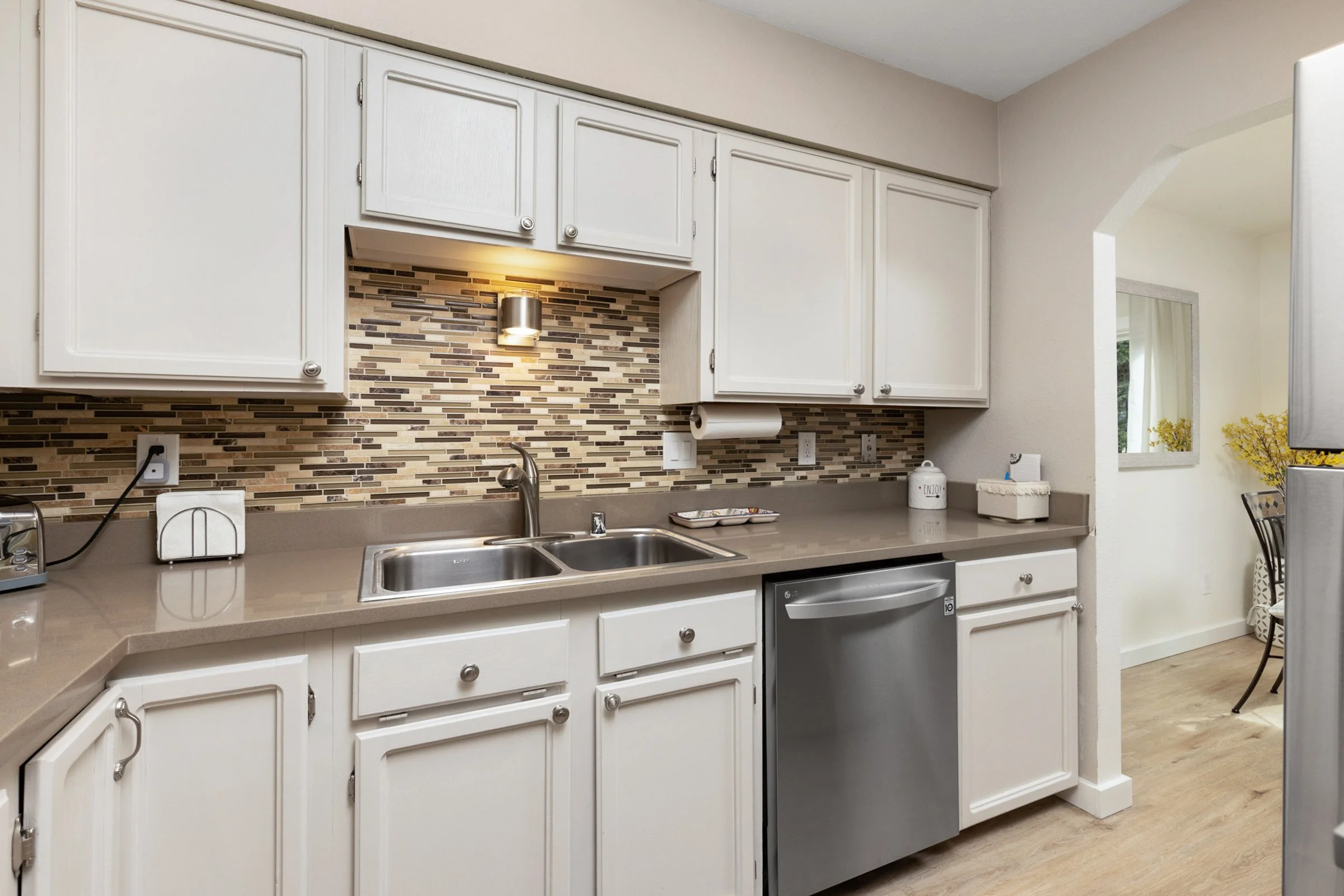 08-Kitchen-20220425-5946.jpg