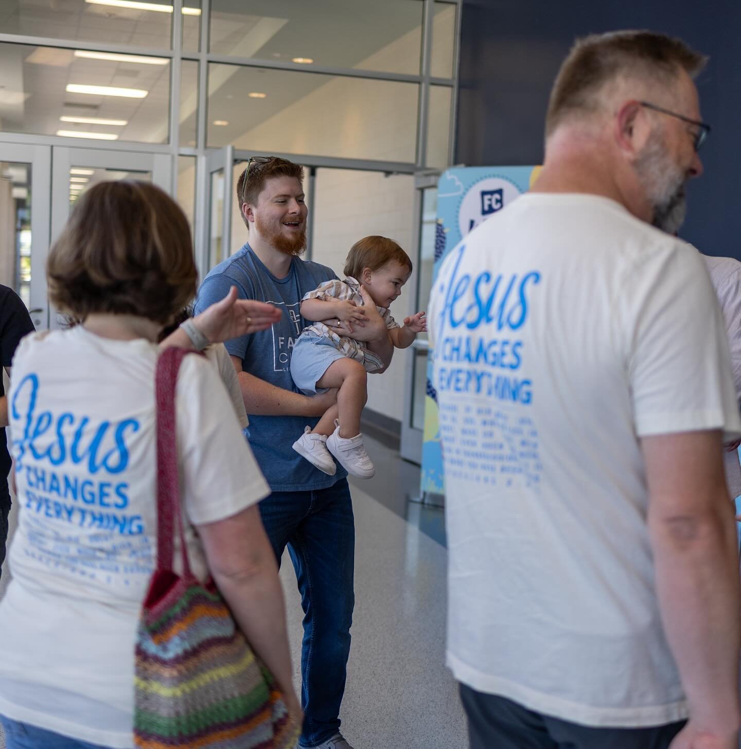 ⏰🍂 Don&rsquo;t forget! Daylight Saving Time ends tonight! Set your clocks back one hour and join us for worship tomorrow at 10AM. We can&rsquo;t wait to see you!

📍Apex Friendship High School

#afamilychurch #apexnc