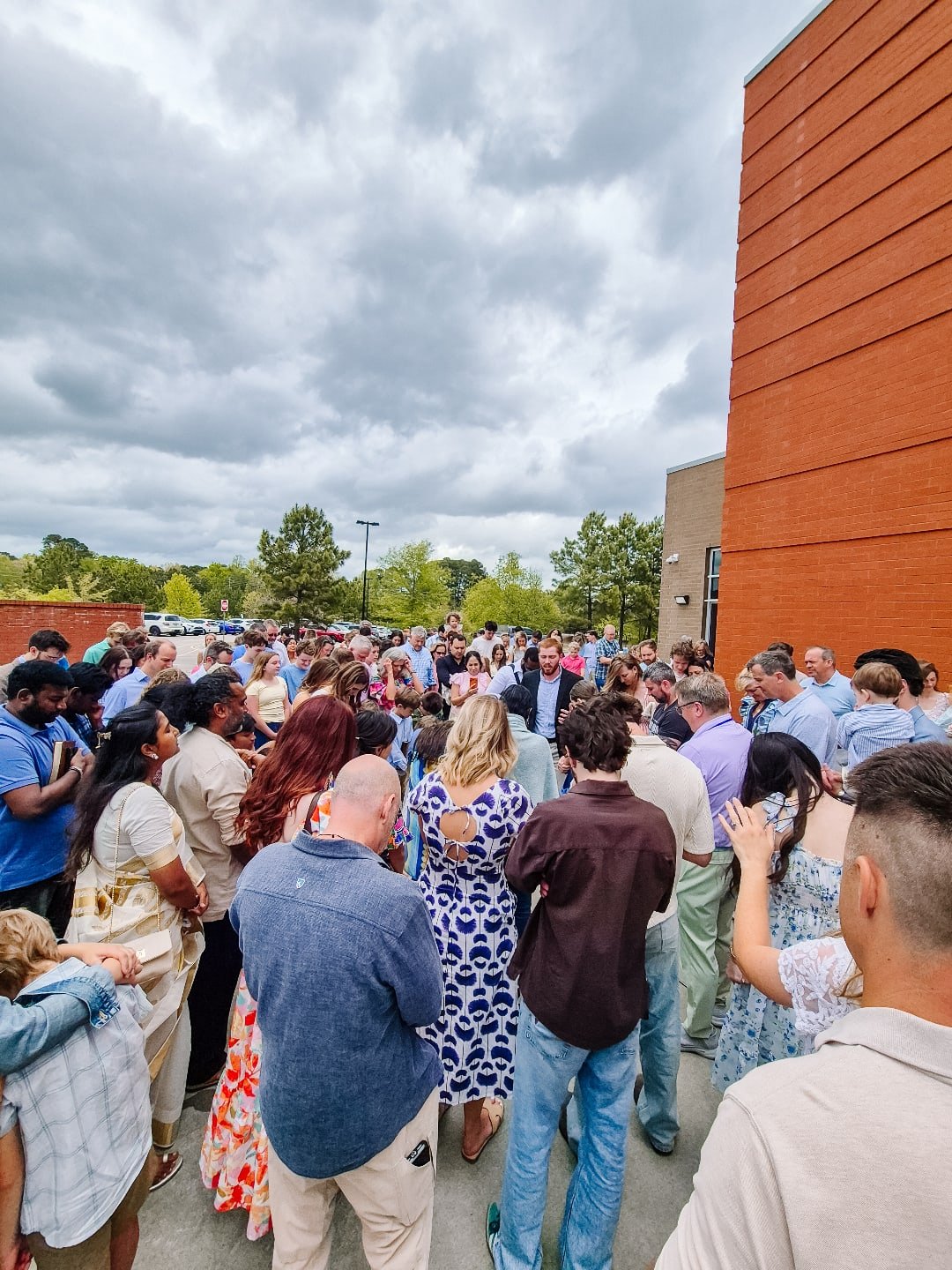 What an incredible day today remembering the sacrifice Jesus made and rejoicing that He is ALIVE! 

We are also thrilled to celebrate NEW life with SIX baptisms! 

He is RISEN!

#EasterSunday #HeIsRisen #Jesus #EasterService #ChurchFamily FamilyChurc
