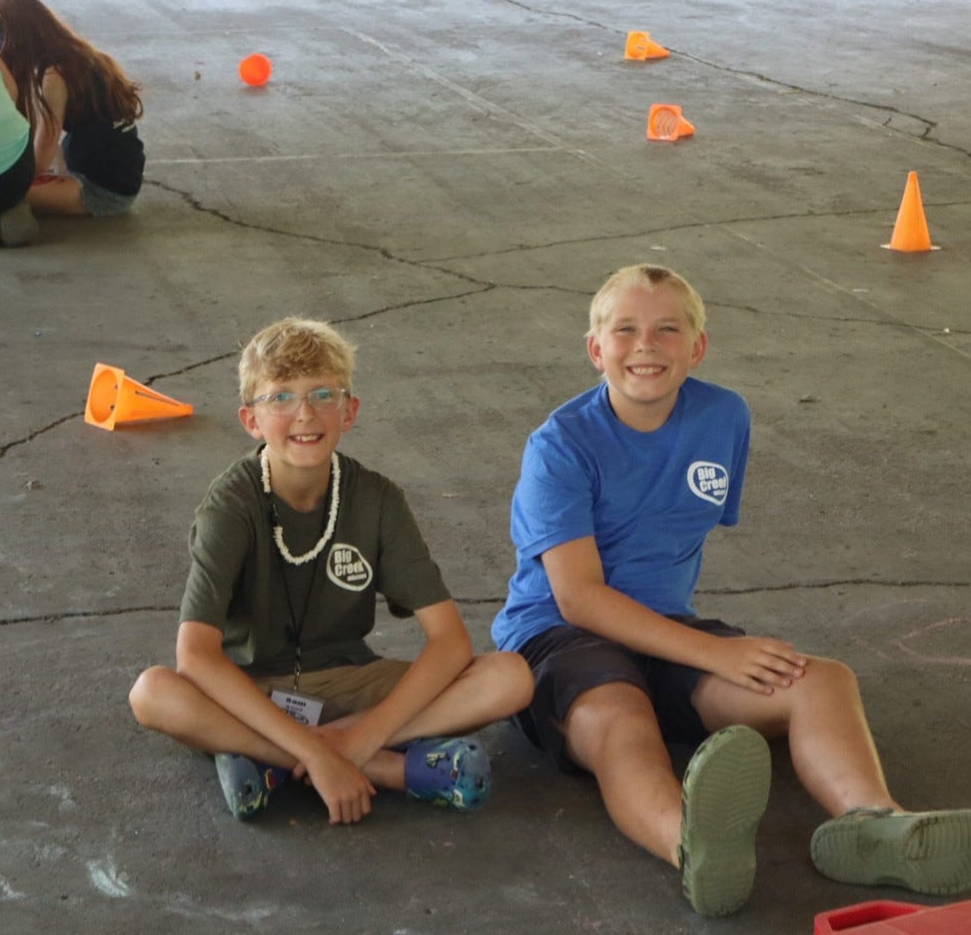 🙌 Last week our students had the opportunity to serve at @bigcreekmission in their children&rsquo;s and teen&rsquo;s day camp. They spent the week building relationships and sharing the love of Christ!

🤍 This Sunday, we will have a students led se