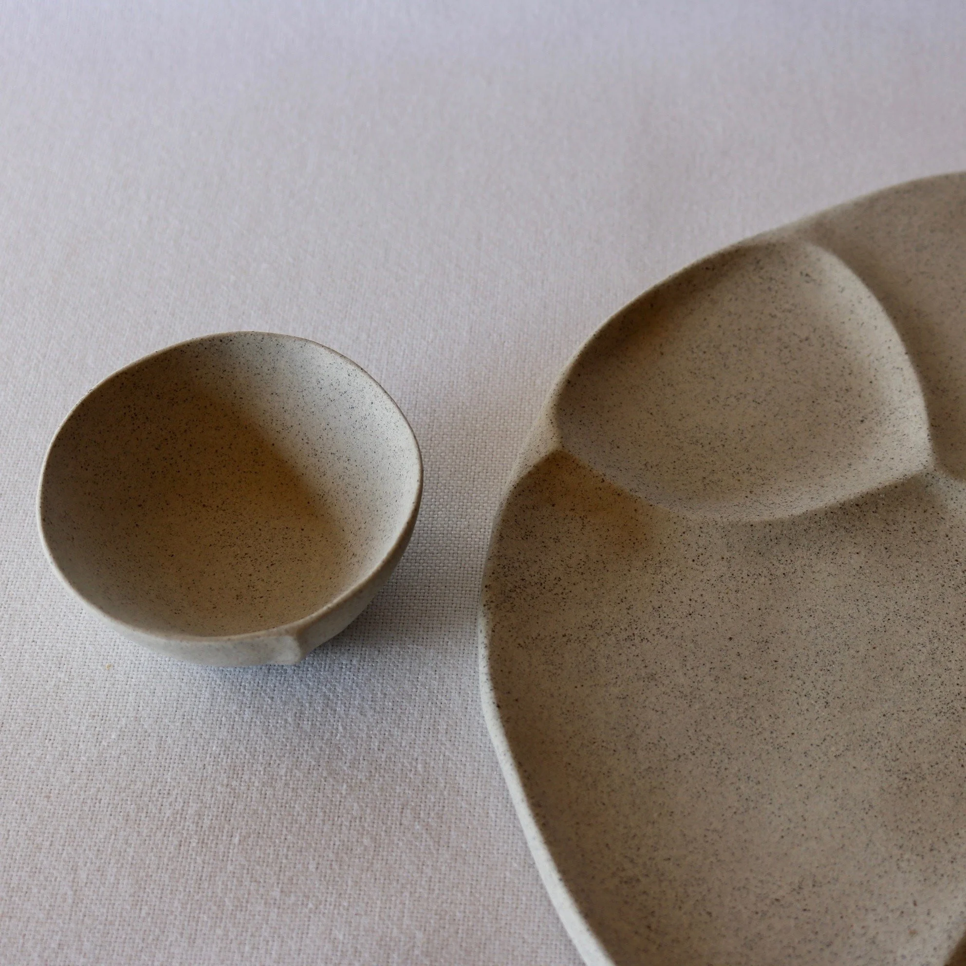 ceramic grey pebble platter 1.jpeg
