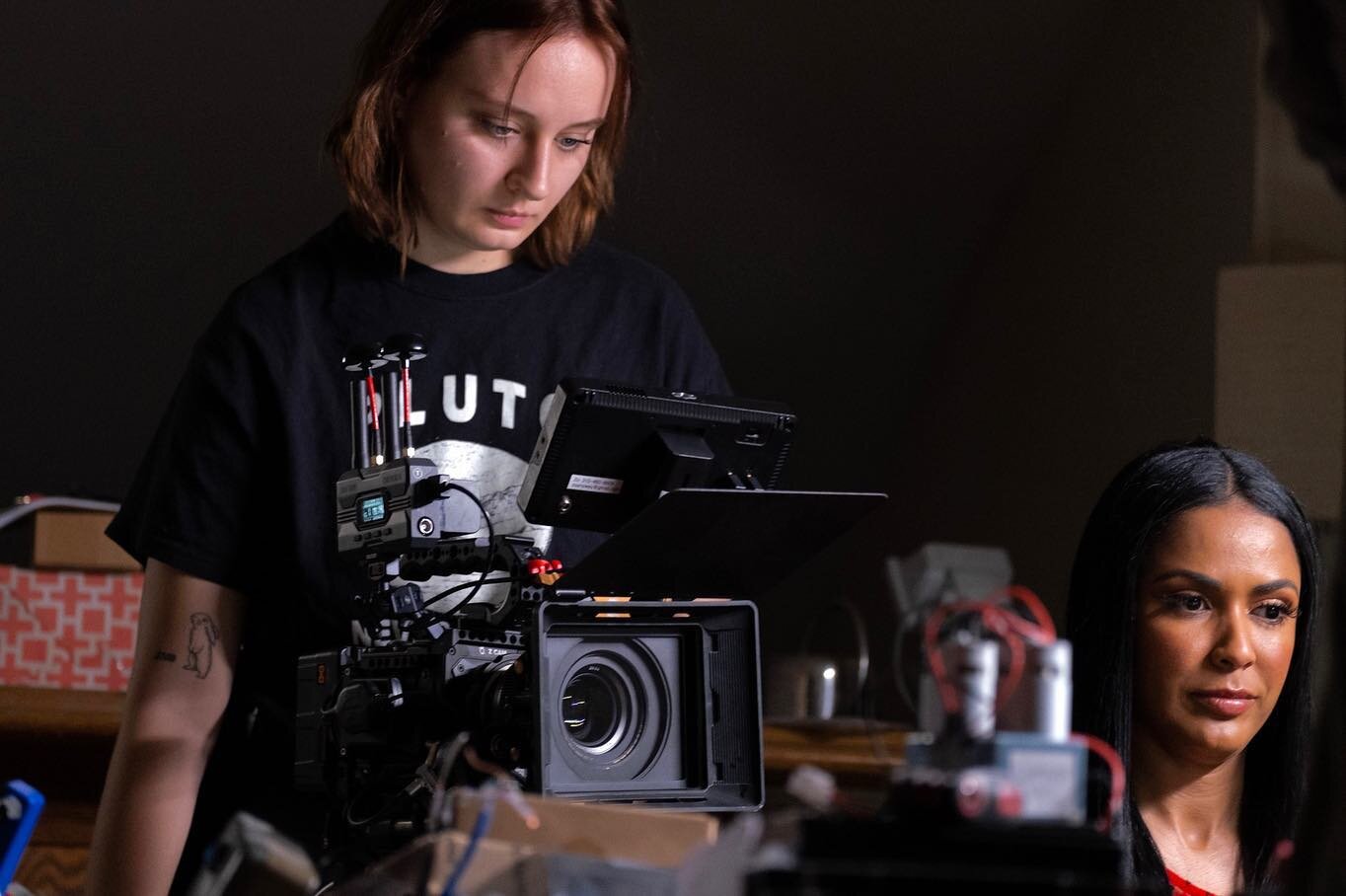 BTS from my first time cam oping!! Ahh my names on a slate!! Forever grateful for all of the wonderful opportunities you graciously bestow upon me @zoanyway !!💛
🎥 @superpowersmovie 🎬 
📸: @nicktivy