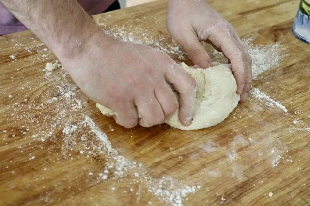 KneadingNaan.jpg