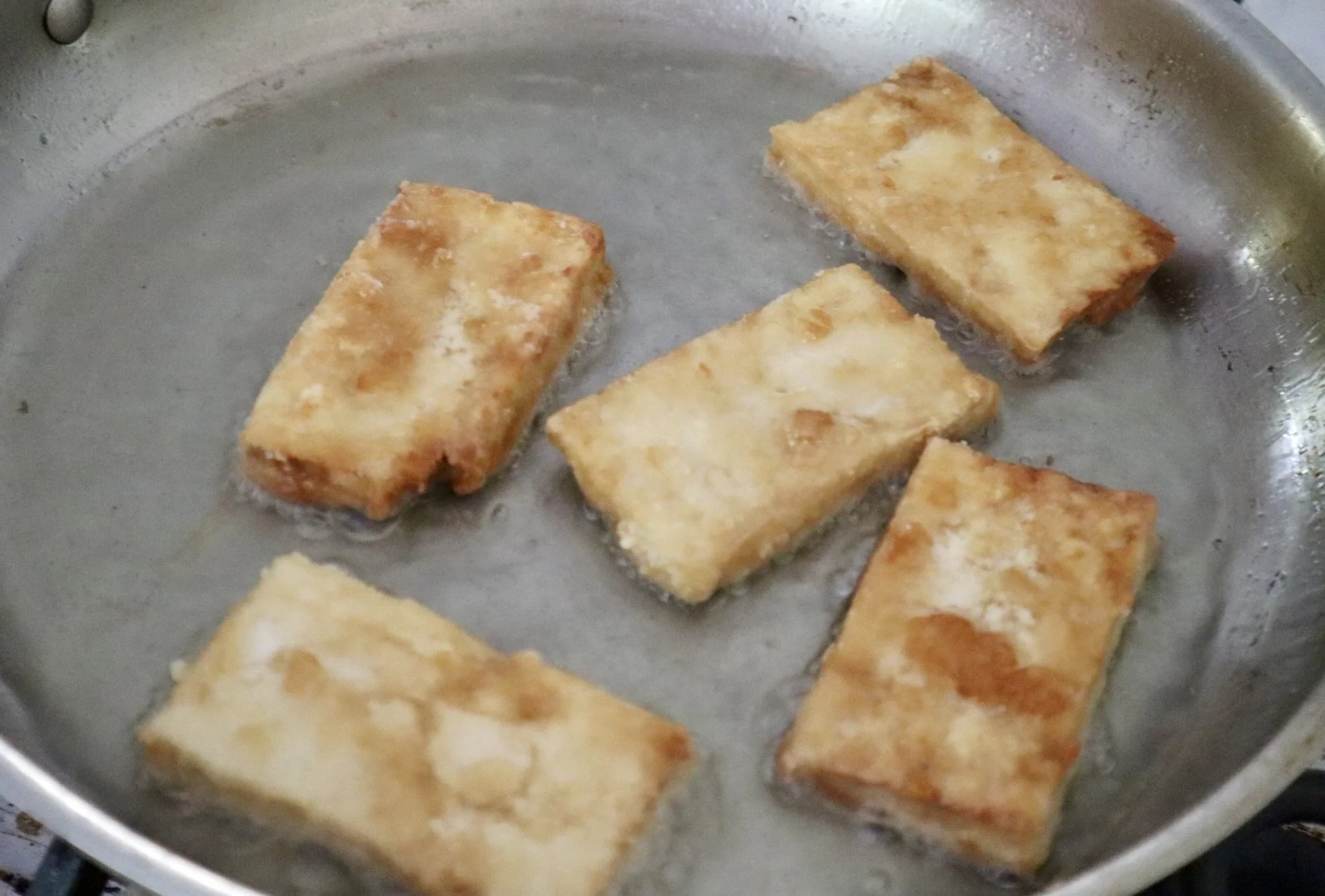 TofuBahnMih_TofuFrying2.jpg