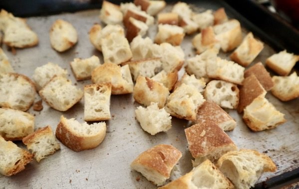 MushroomStuffing_ToastedBread.jpg