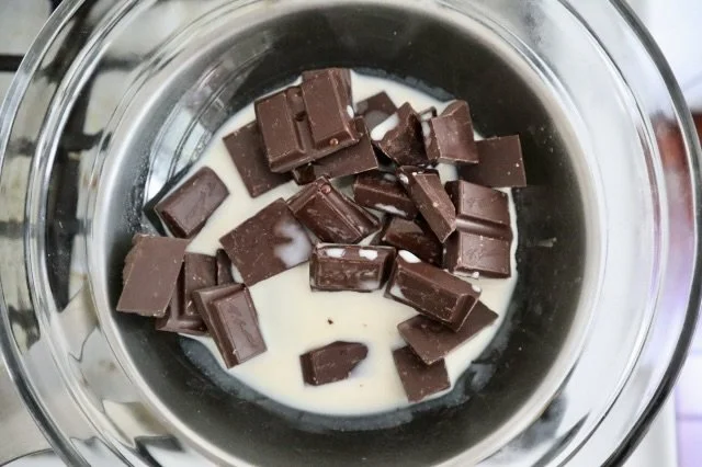 ChocMousse_MeltingChocolate.jpg