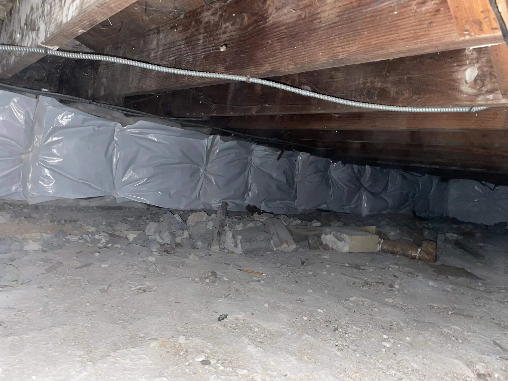 Crawl Space Encapsulation Insulation 1.JPEG
