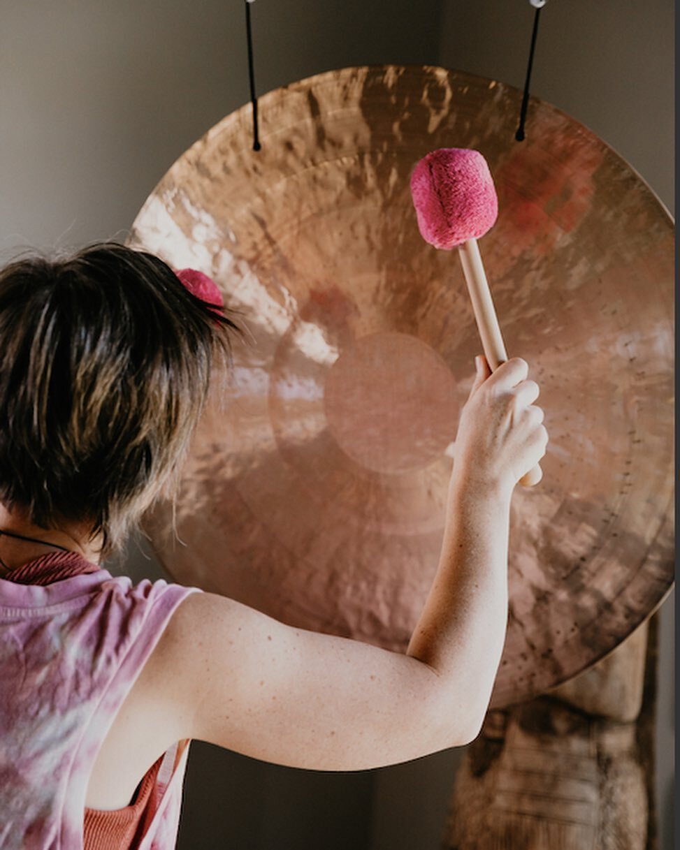 Experience the sound of the gong on our September Retreat by our talented sound therapist @cj_laveclack - a gong bath helps the brain reach deep relaxation, aka delta &amp; theta brain wave states - known to aid relaxation, creativity &amp; natural h