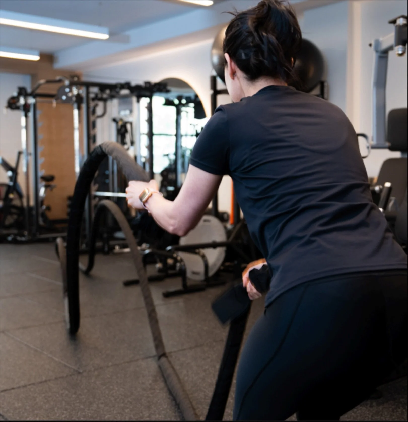 Battle rope challenges both the body and mind, cultivating endurance, coordination, and explosive capability. As a dynamic, cardiovascular driven movement, it enhances total body conditioning and energy output. More than a workout, it’s the emb