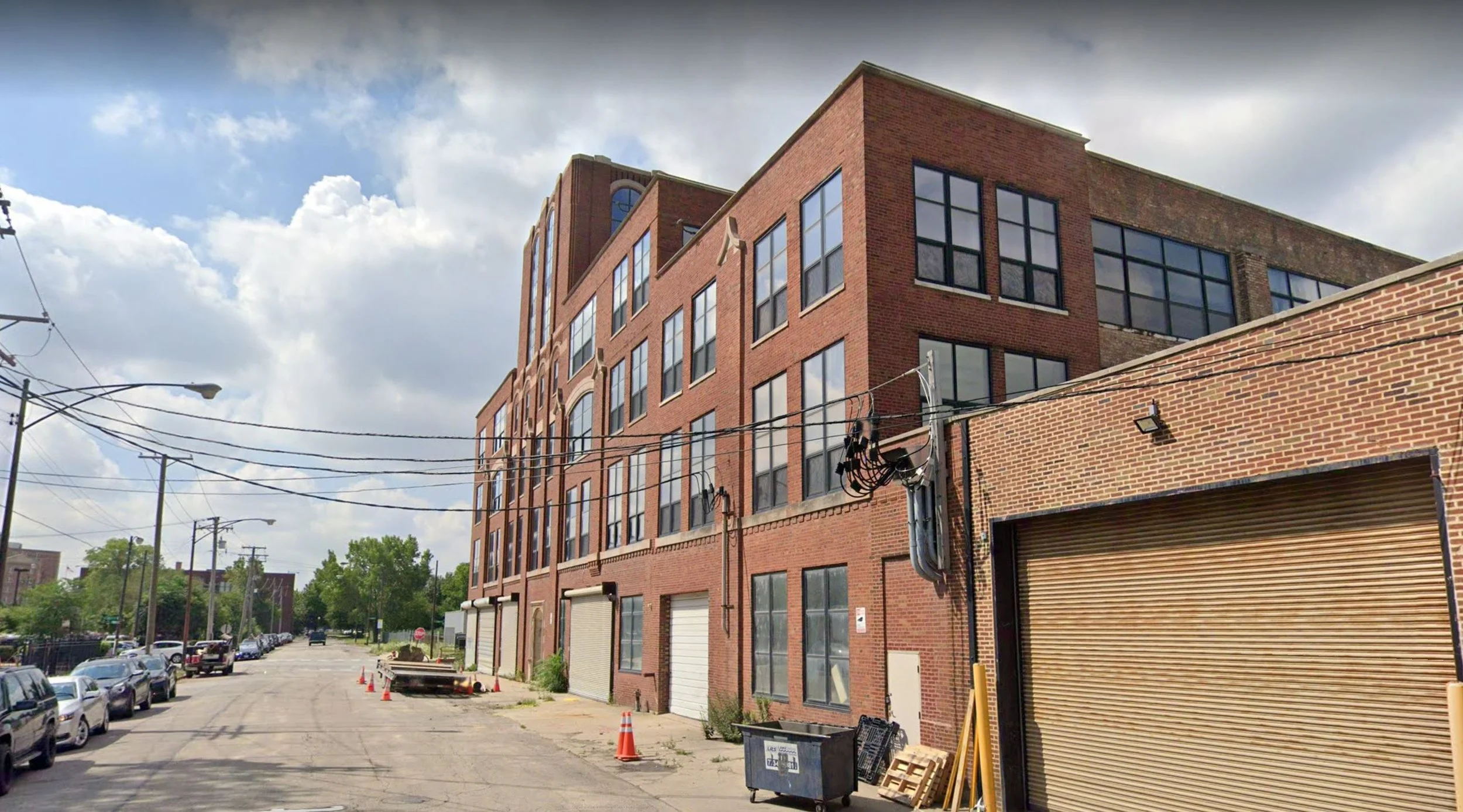 2556 S FEDERAL - VIEW LOOKING SOUTHEAST.JPG