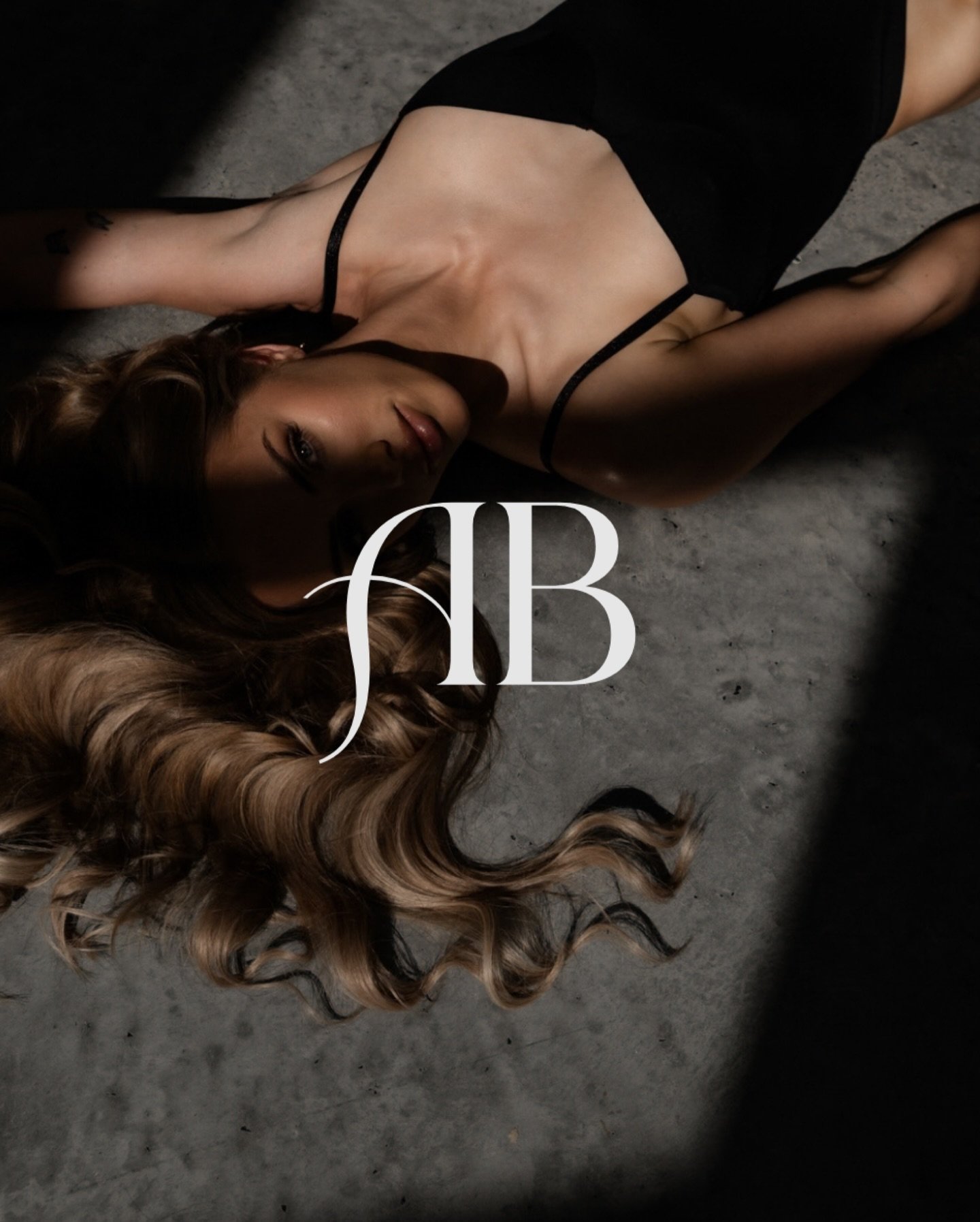 ⟣ sigil system for @makeupbyastridbrannigan 

⟣ #personalbrandingstudio #creativefounder #makeupartist #brandidentitydesign