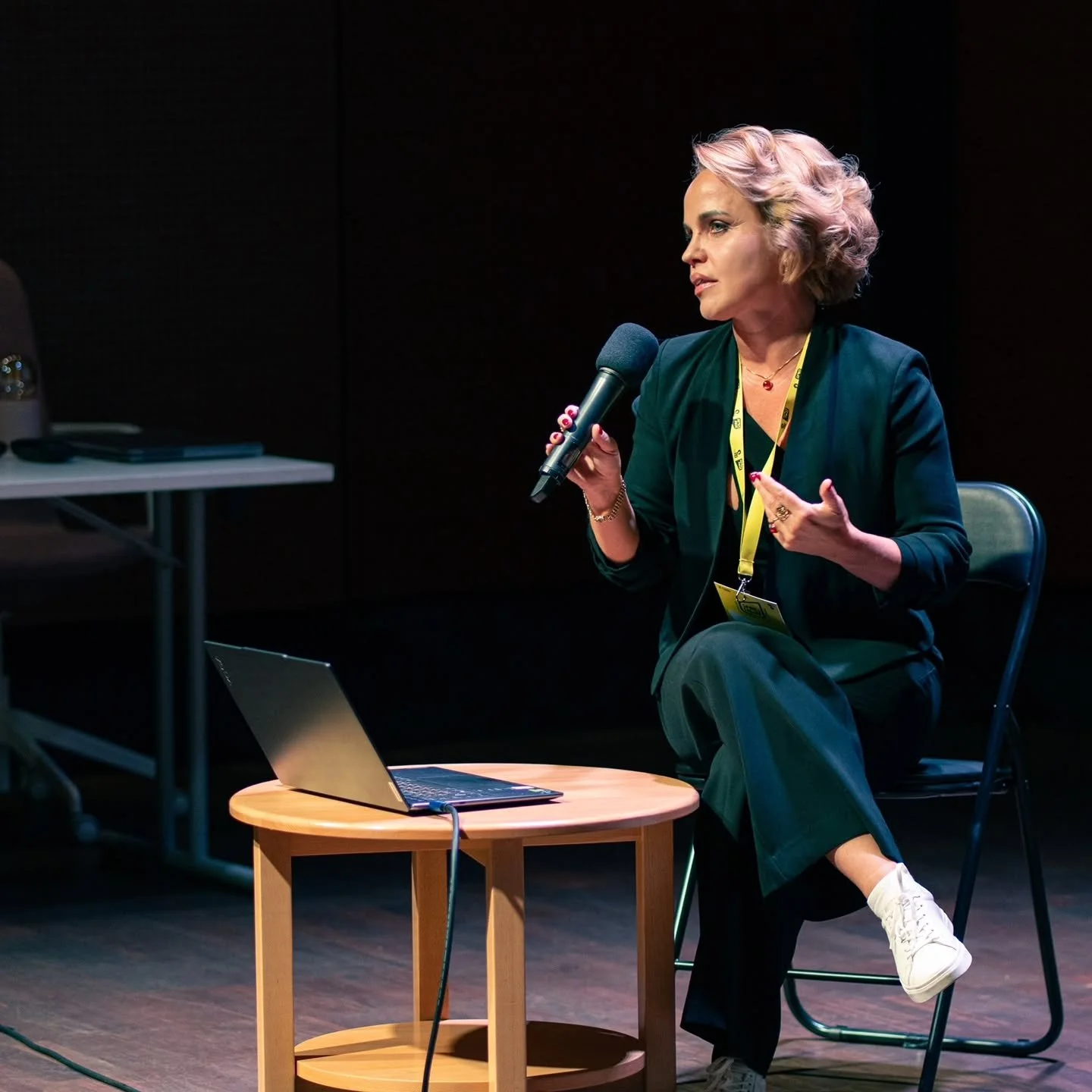 Great vibes at Spotlight Talks during Spotlight Festival &mdash; connecting with old and new like-minded light art friends from across Europe! ✨

I presented my new talk from the dual perspective of artist and curator, and we dove deep into discussio