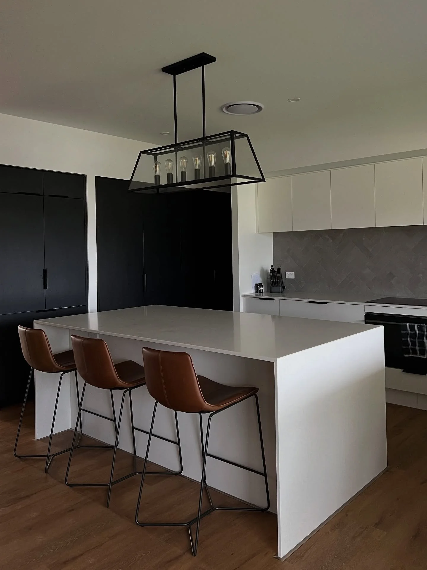 It&rsquo;s pretty easy posting photos of your home when it&rsquo;s under construction. No dirty dishes, no kids toys all over the place. So I had to capture this little moment in time when the 3 year old was sleeping and kitchen was clean. 

I recent