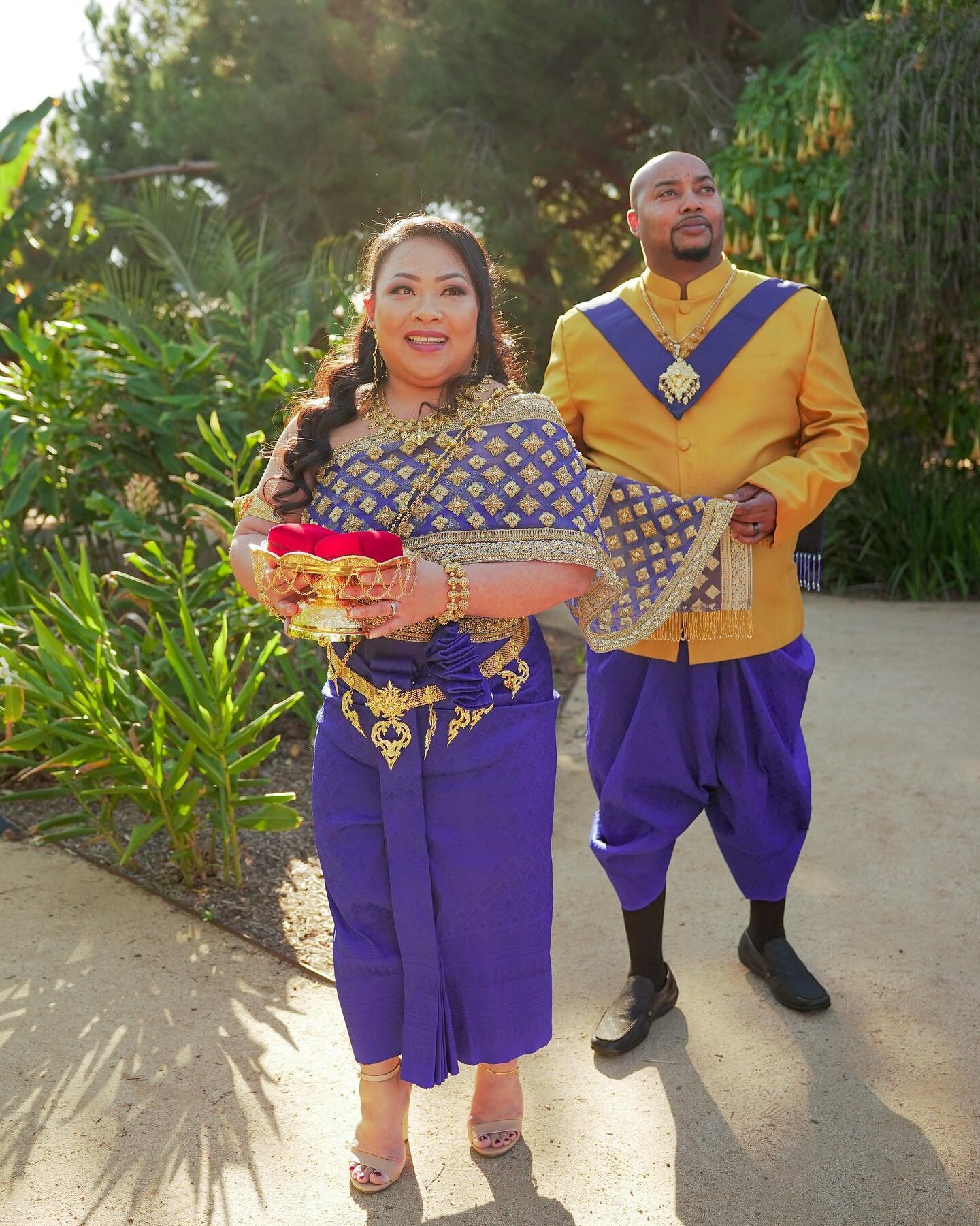 King &amp; Queen Vibes 👑 
Khmer American Engagement 🇰🇭🇺🇸
@miiss_shortee &amp; @calicolongbeach 

#Photoshoot
#Engagement
#FamilyPhotoshoot
#Khmer #KhmerWedding
#CambodianWedding
#EngagementPhotoshoot
#Photoshoot #WeddingSzn
#GoldenHourPhotoshoot