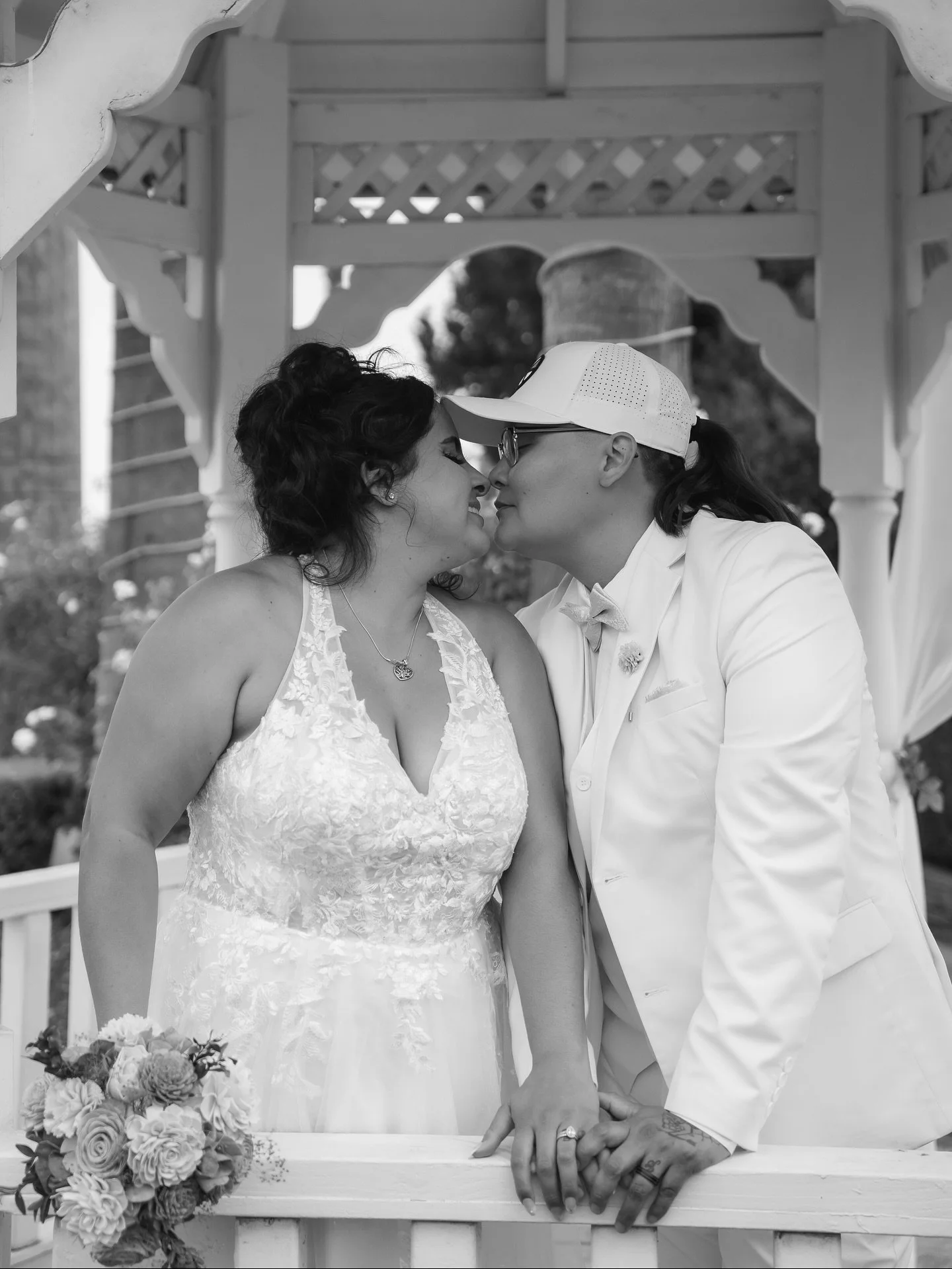 Heartfelt First Look 💍 Celeste + Sabrina 💍✨ 
Reliving the moment like it was yesterday 🩷
#WeddingDay 

MUA: @iamlunacantu 
Venue: @indianhillsgolf_weddings 
Indian Hills Golf Club ⛳️ 
📸 @damexdawnstudios 

#FirstLook
#IndianHillsGolf
#BrideandBri