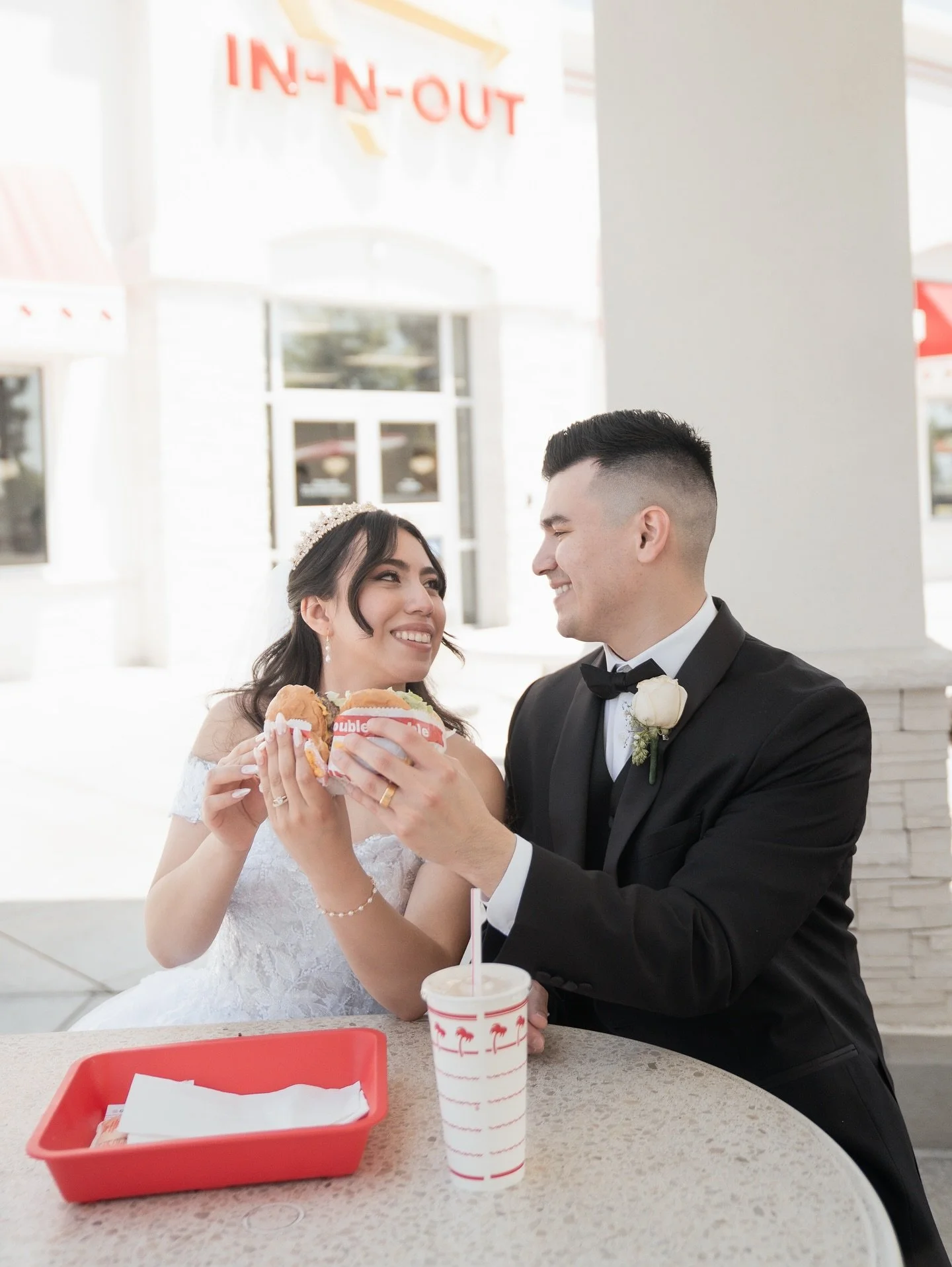 Love at First Bite ❤️🥤 
Blanca &amp; Jacob&rsquo;s Wedding Day 💍 
Their first date together was at In &amp; Out so capturing these photos was a special moment 📸
@blancal.ubanda + Jacob
@casadelagoevents 
Orange, CA🍊 
&bull;
&bull;
&bull;
Some of 
