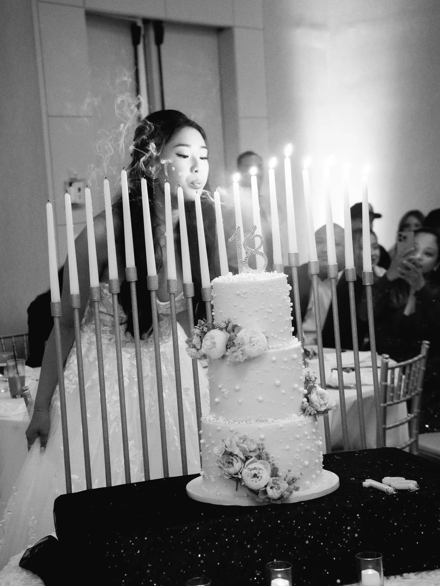 Reflecting on last year&rsquo;s details with the mindset of being more intentional and mindful for these upcoming special events of 2026! 🤍📸

#Details
#Photographer
#LongBeachPhotographer
#LosAngelesPhotographer Videographer
LongBeach DXDS Cinemati