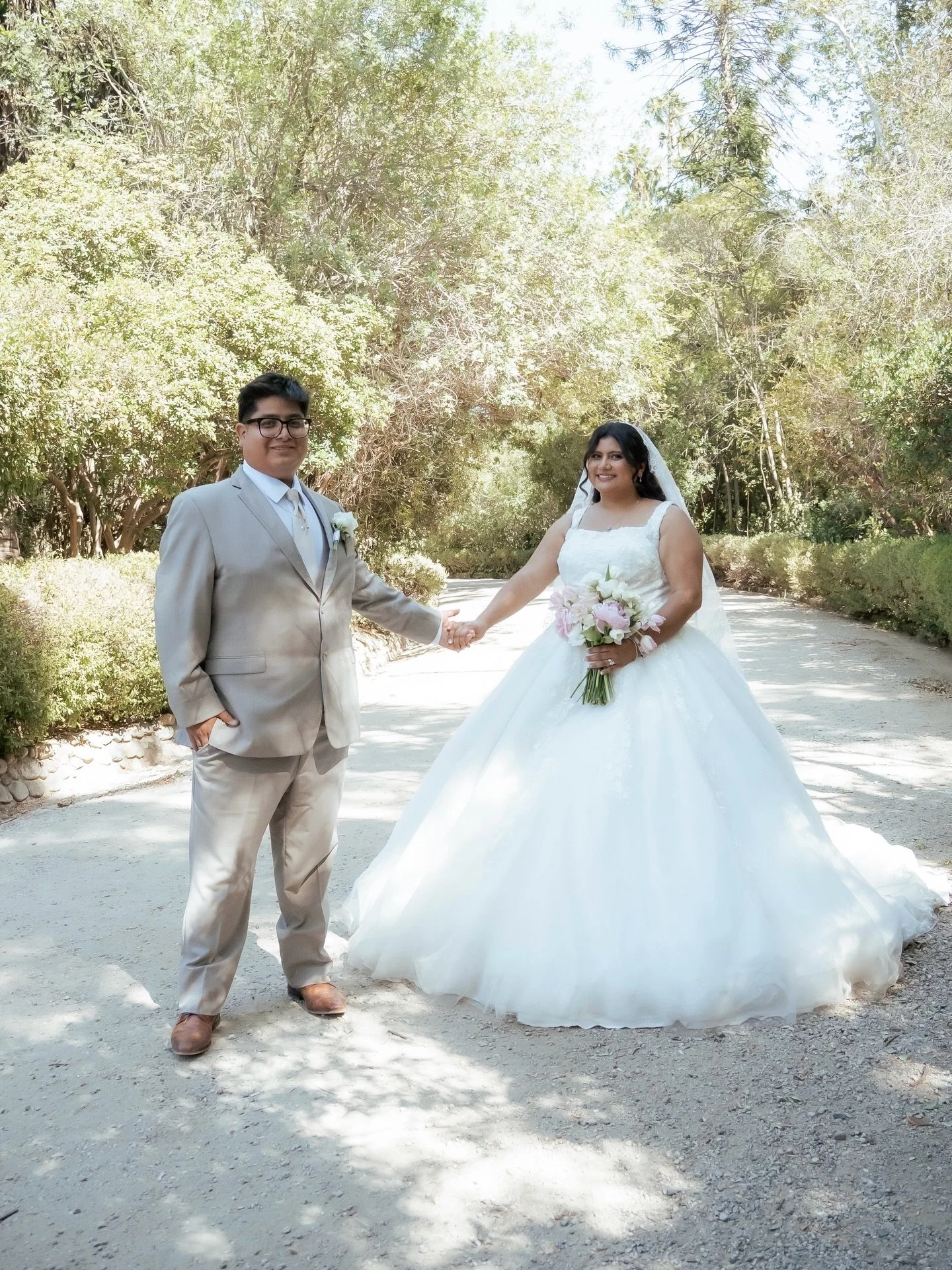 E+Y Wedding 💍Sneak Peek 
#WeddingDay #Photographer 
#LosAngelesPhotographer 

Can&rsquo;t wait to edit all of your Highlight Photos + Cinematic Visuals from your Wedding Day!
@emily.sandoval + @broskiee_yordi 

Orcutt Ranch Venue
Venue: @orcuttranch