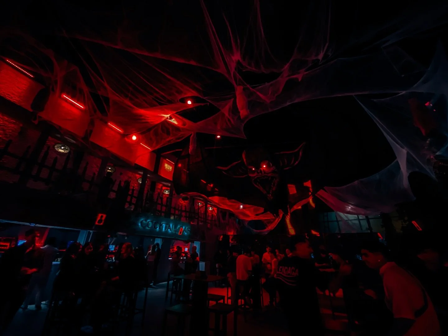 An lively night 🙌🏻 Una noche animada #Discoteca 11/2025

#LifeStyle #Life #Motivation #Inspiration #Happy #Like #Love #Happiness #Follow #Photography #Goals #MindSet #OrihuelaCostaLife #InspireDaily #Vida #Motivaci&oacute;n #Inspiraci&oacute;n #Gus