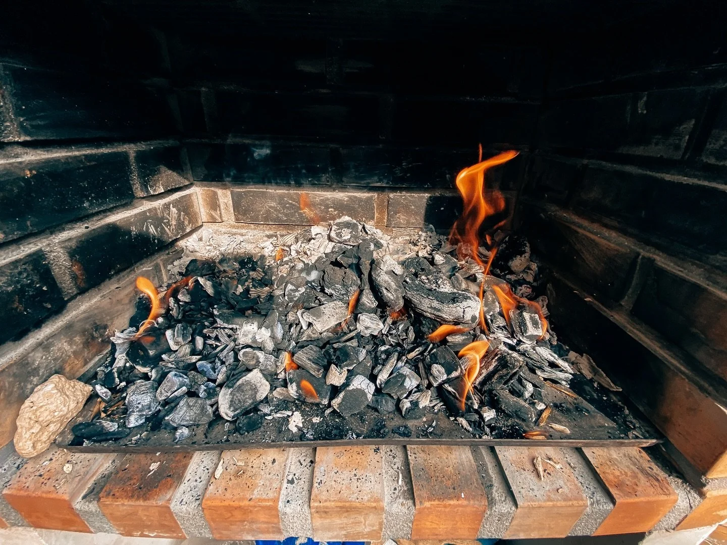 Refuelling the soul with good food and great company 🫶🏻 Reabastecer el alma con buena comida y buena compa&ntilde;&iacute;a  #BBQ 11/2025

#LifeStyle #Life #Motivation #Inspiration #Happy #Like #Love #Happiness #Follow #Photography #Goals #MindSet 