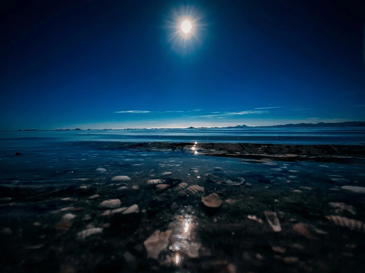 One quiet moment of clarity can realign everything 😎 Un momento tranquilo de claridad puede realinear todo #Seaside 11/2023

#LifeStyle #Life #Motivation #Inspiration #Happy #Like #Love #Happiness #Follow #Photography #Goals #MindSet #OrihuelaCostaL