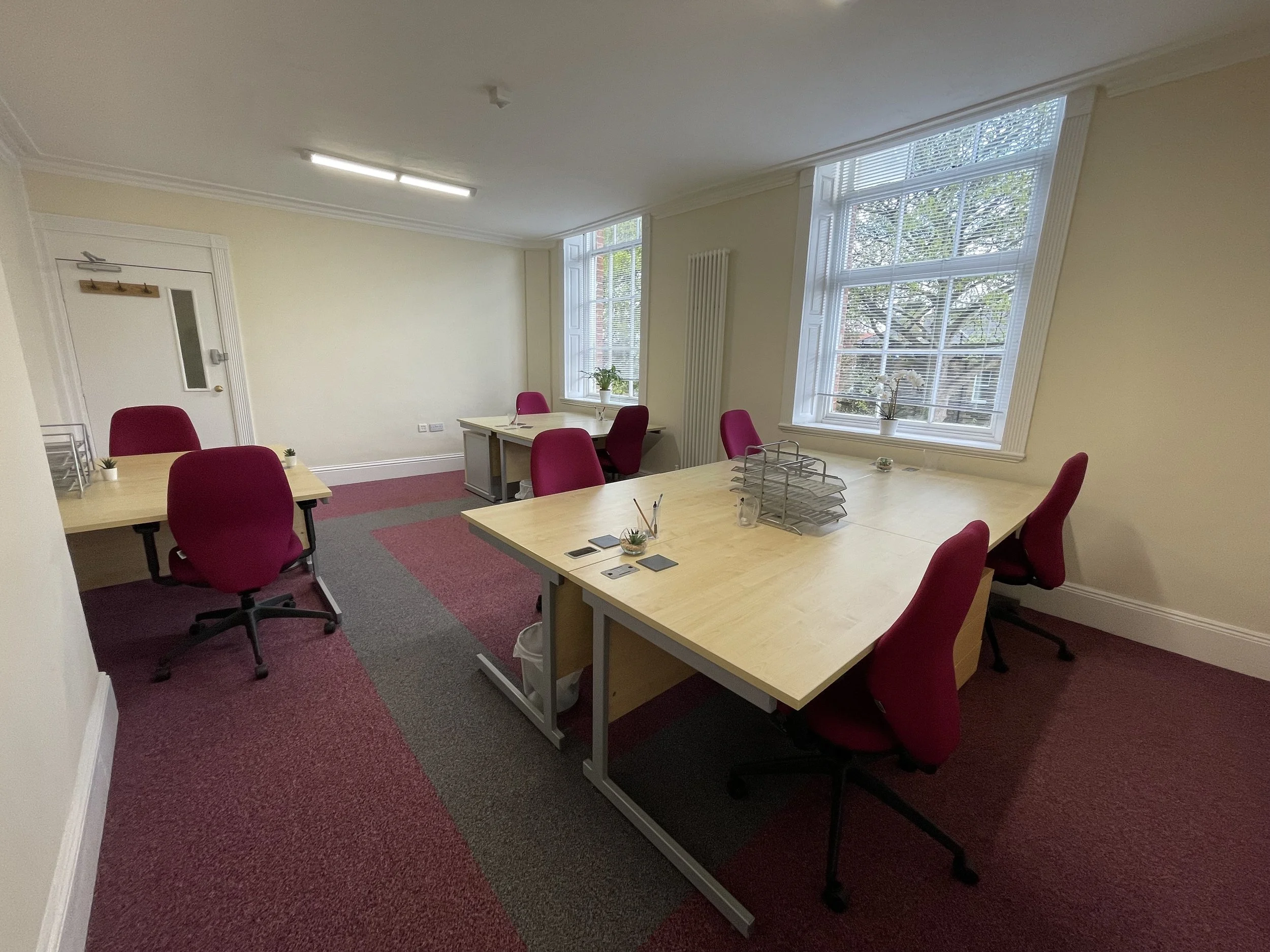 8 Person Office to Rent