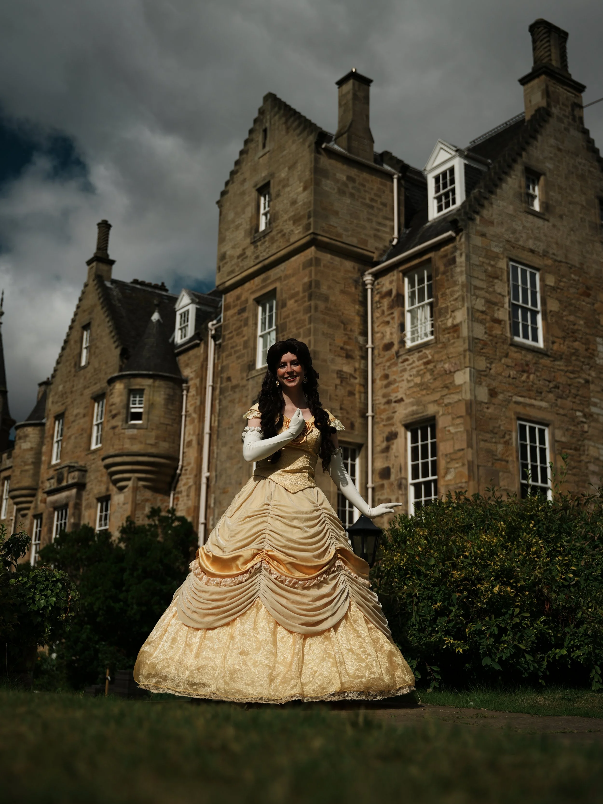 belle+princess+edinburgh+-+castle+grounds.png
