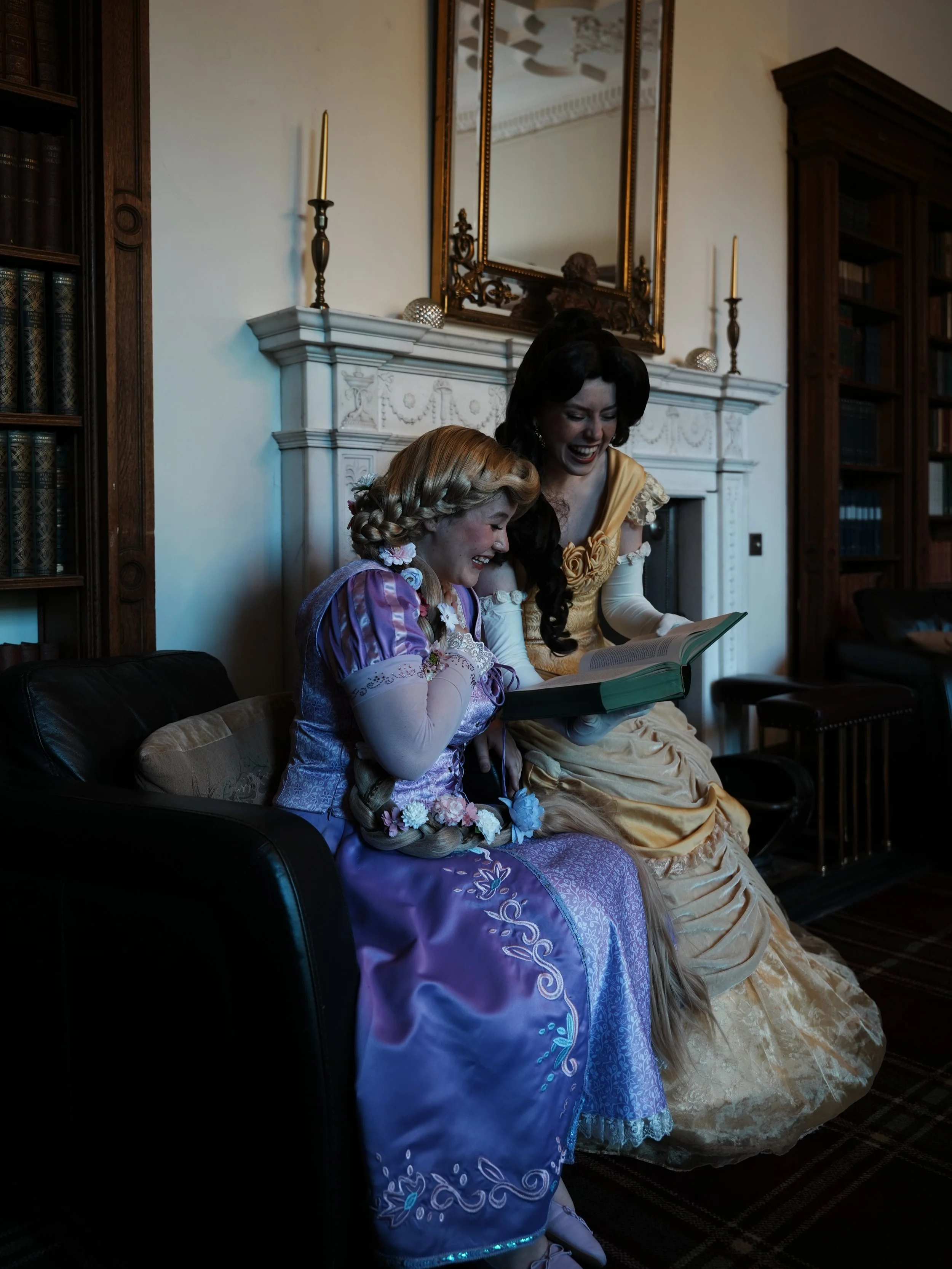 belle+and+rapunzel+-+book+-+edinburgh+1.png
