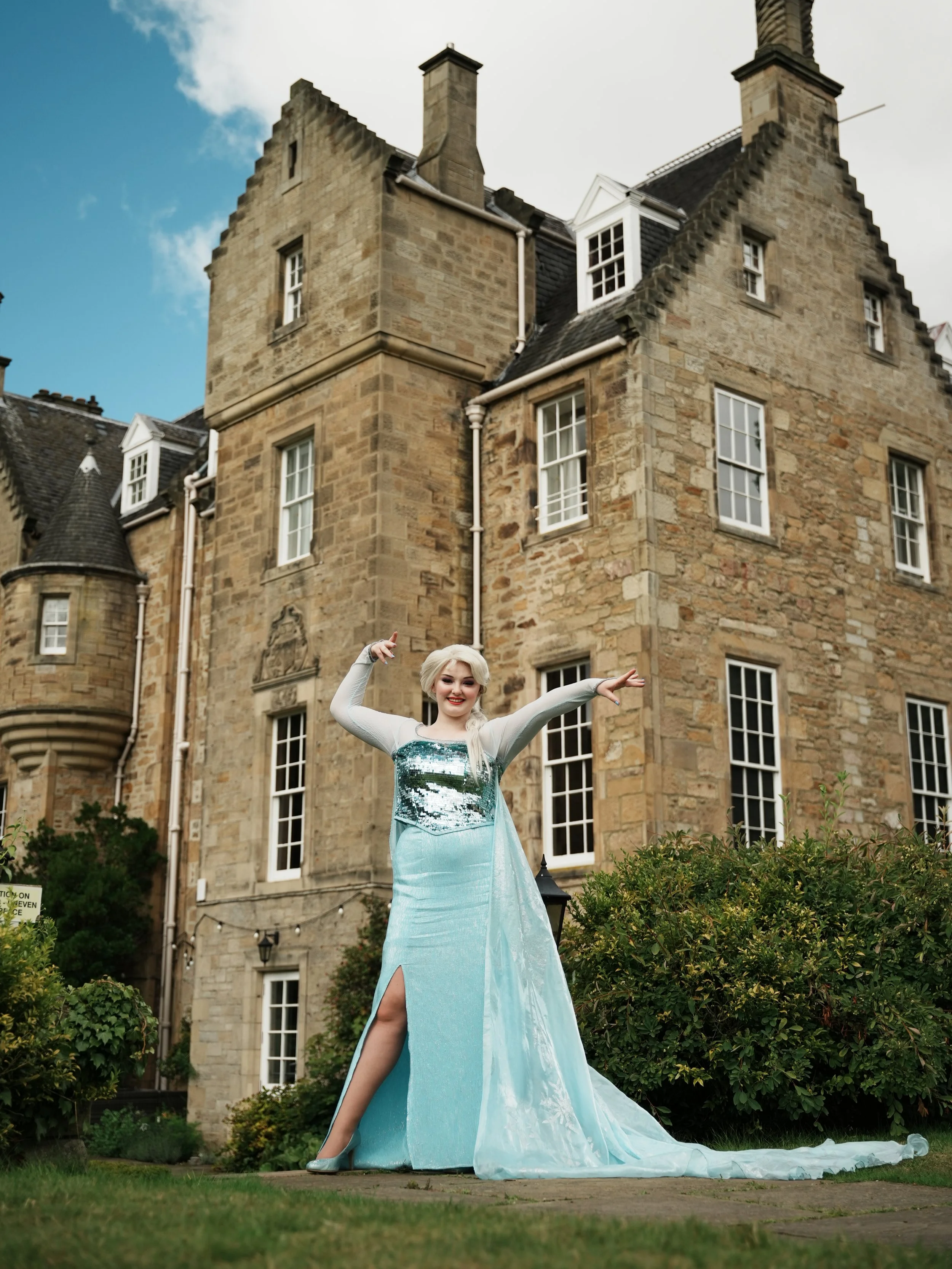 snow+white+castle+grounds+carberry+edinburgh+1.png