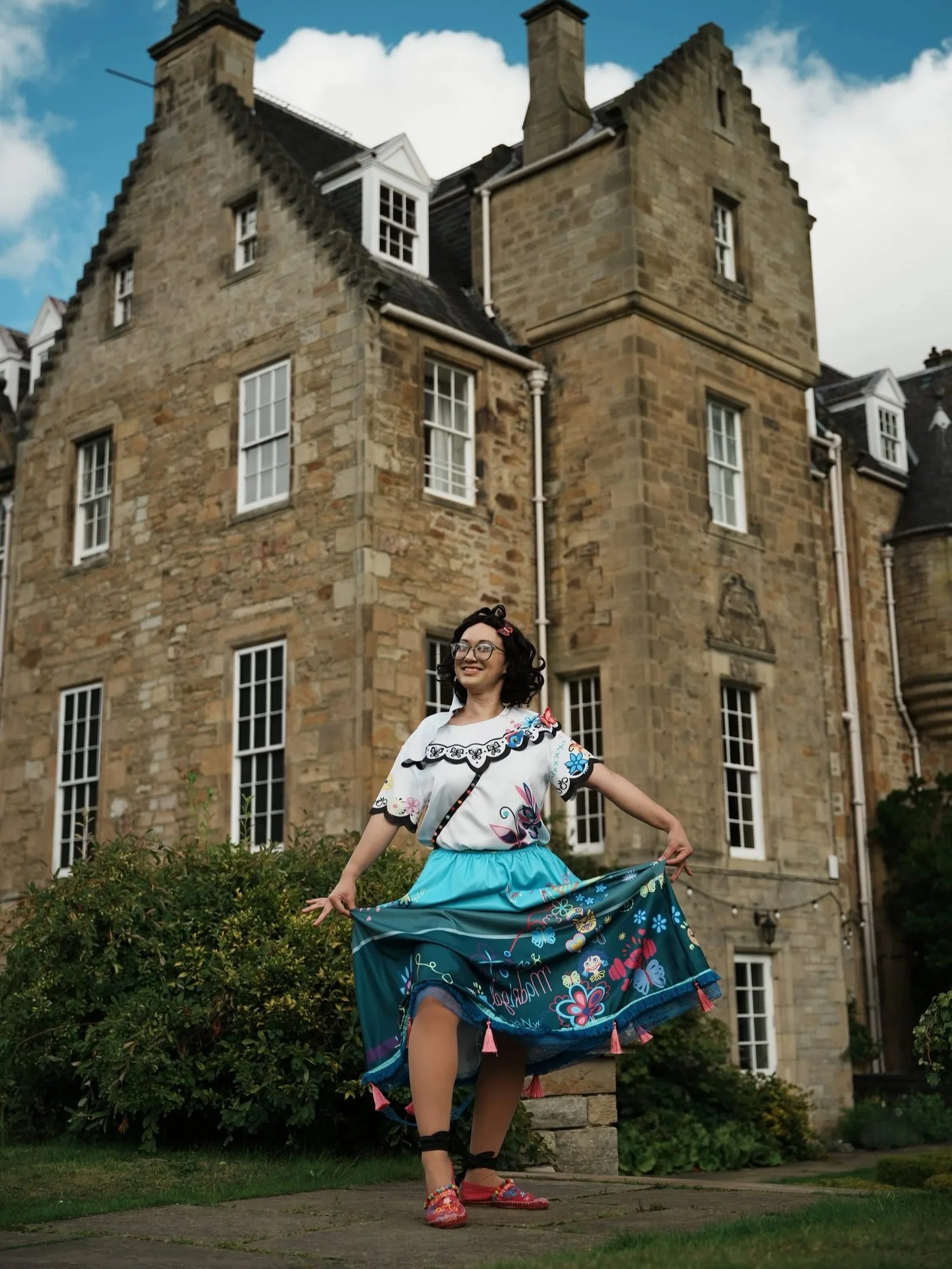 merida+encanto+castle+grounds+carberry+edinburgh+%281%29.jpg