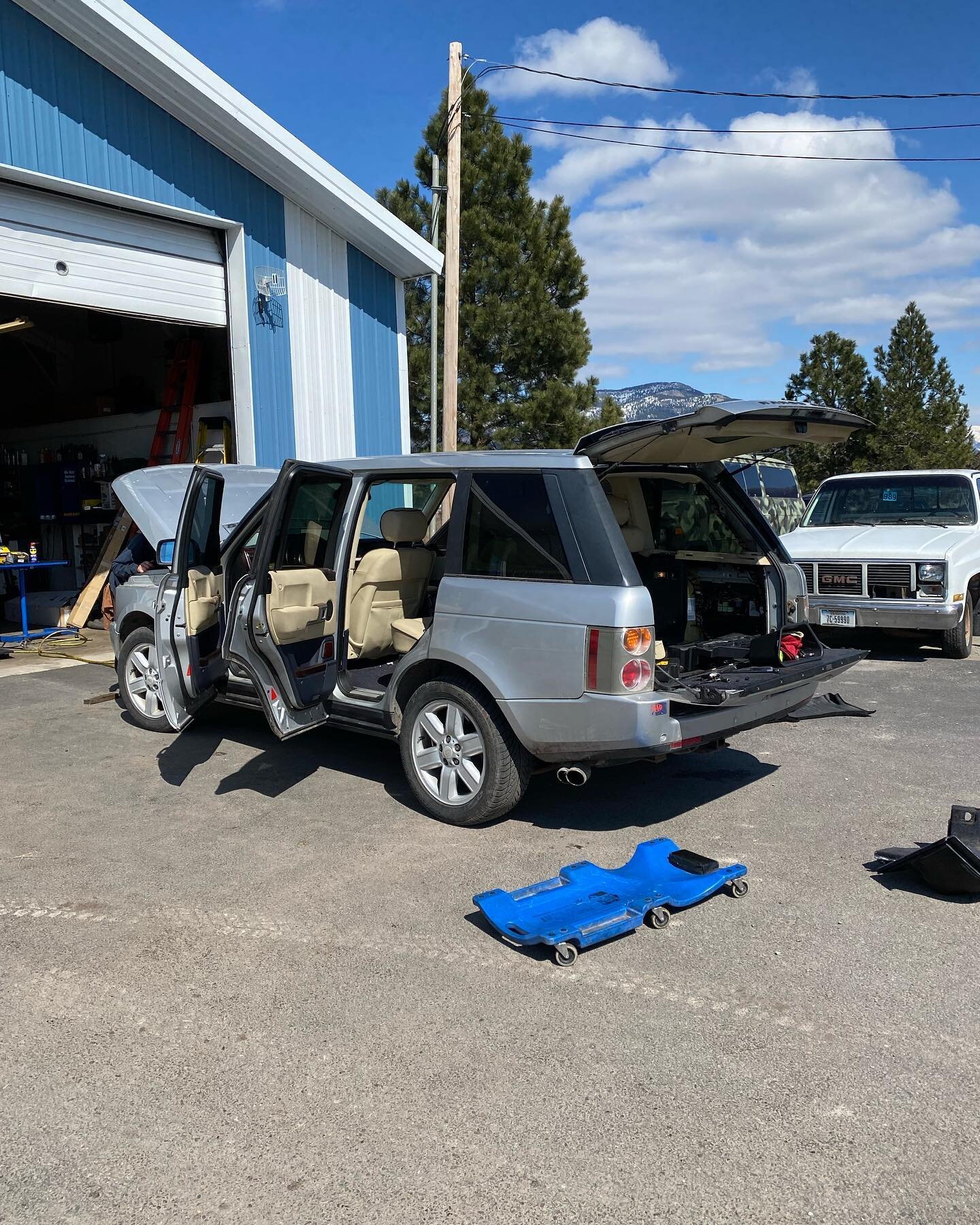 Sometimes it&rsquo;s not so simple. This technician knows how to get the heart of the problem.

All part of the network we can rely on.

#carrepair #techtips #technician #mechanic