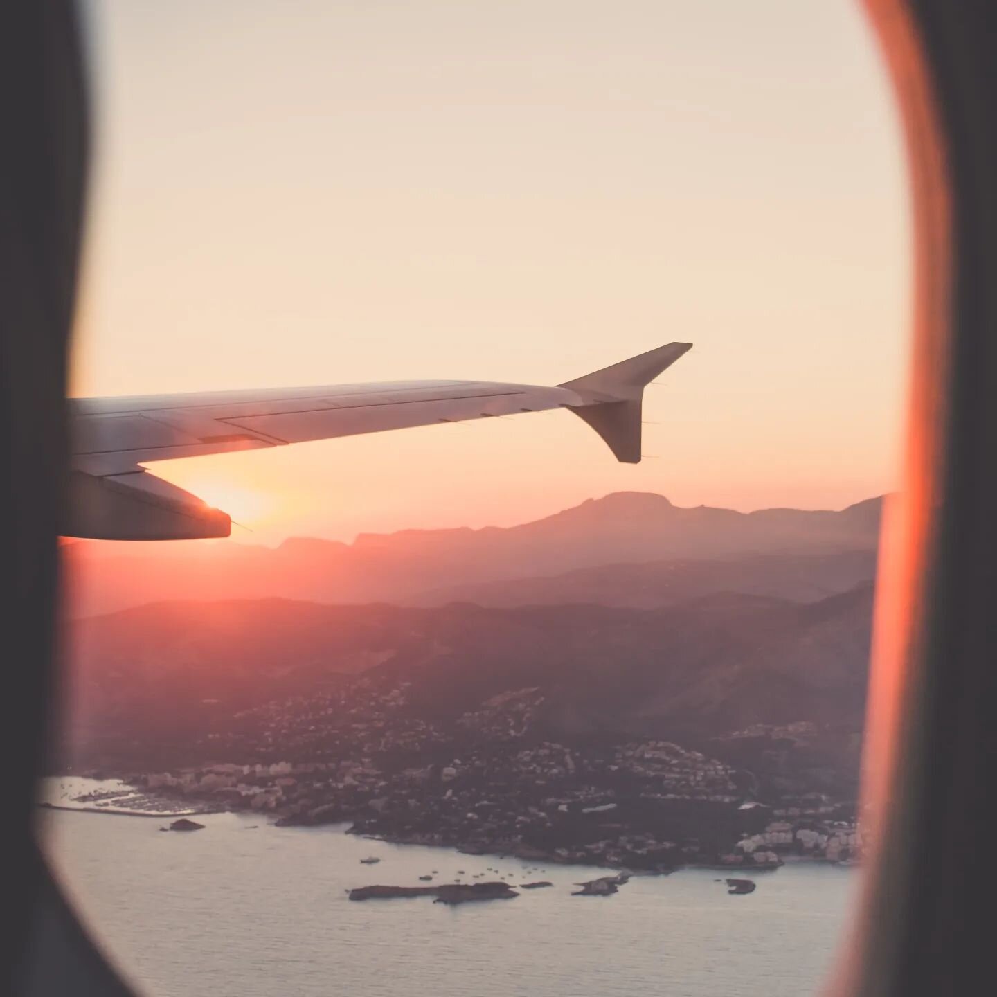 Where will travel take you in 2023? Excited to be visiting @arabian_travel_market for all the latest travel trends and news announcements 🌍
.
.
.
📸 via @voros_beni @unsplash #travel #trends #tourism #travelpr #culture #inspo #atm2023 #cocoloves