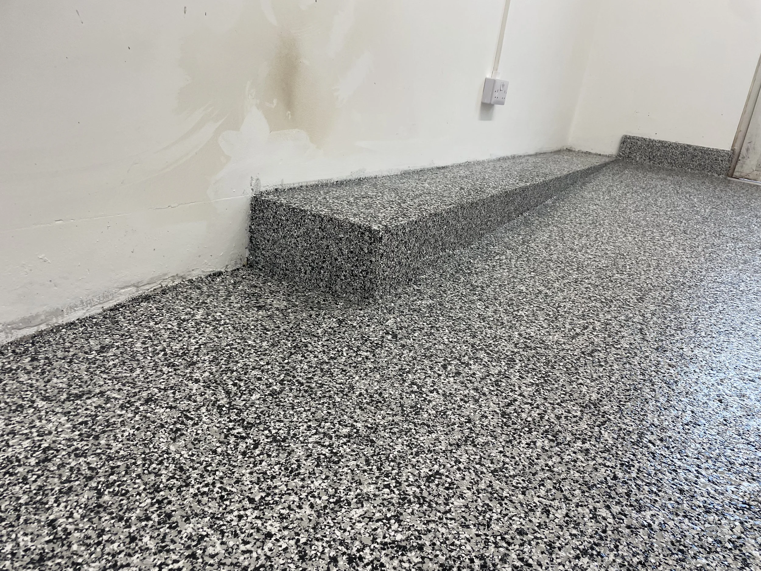 polyasaprtic concfrete coating