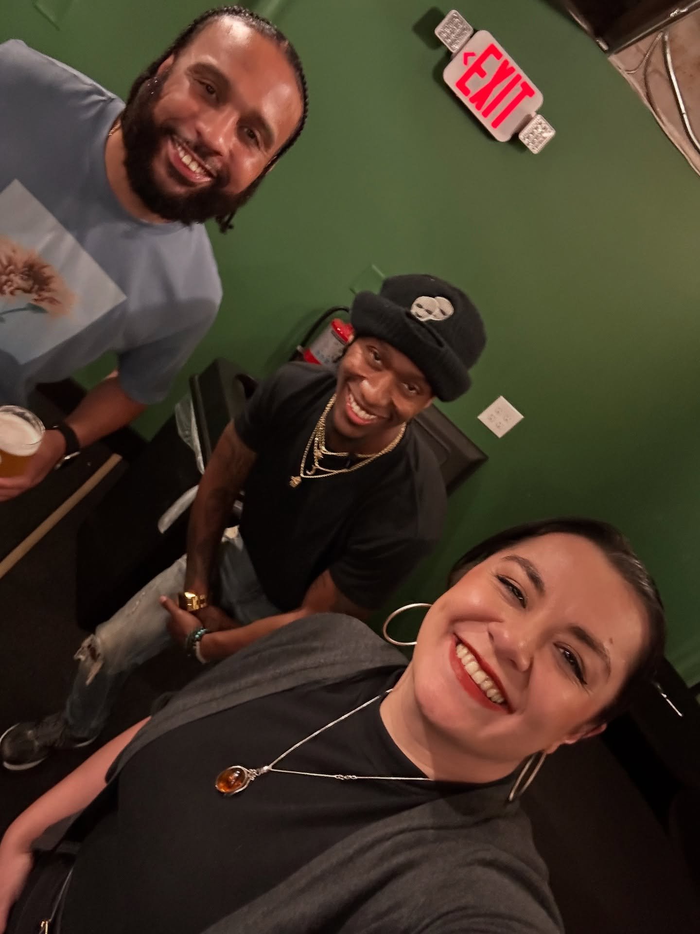 Did a little paint and sip at @carolinabeertemple with some funny peeps❤️ thanks for having us @saucegotjokes71! Make sure to catch the next one #matthewsnc #cltbeer #charlottecomedy #cltcomedy #comedianlife #comedian #supportlocalcomedy #supportloca