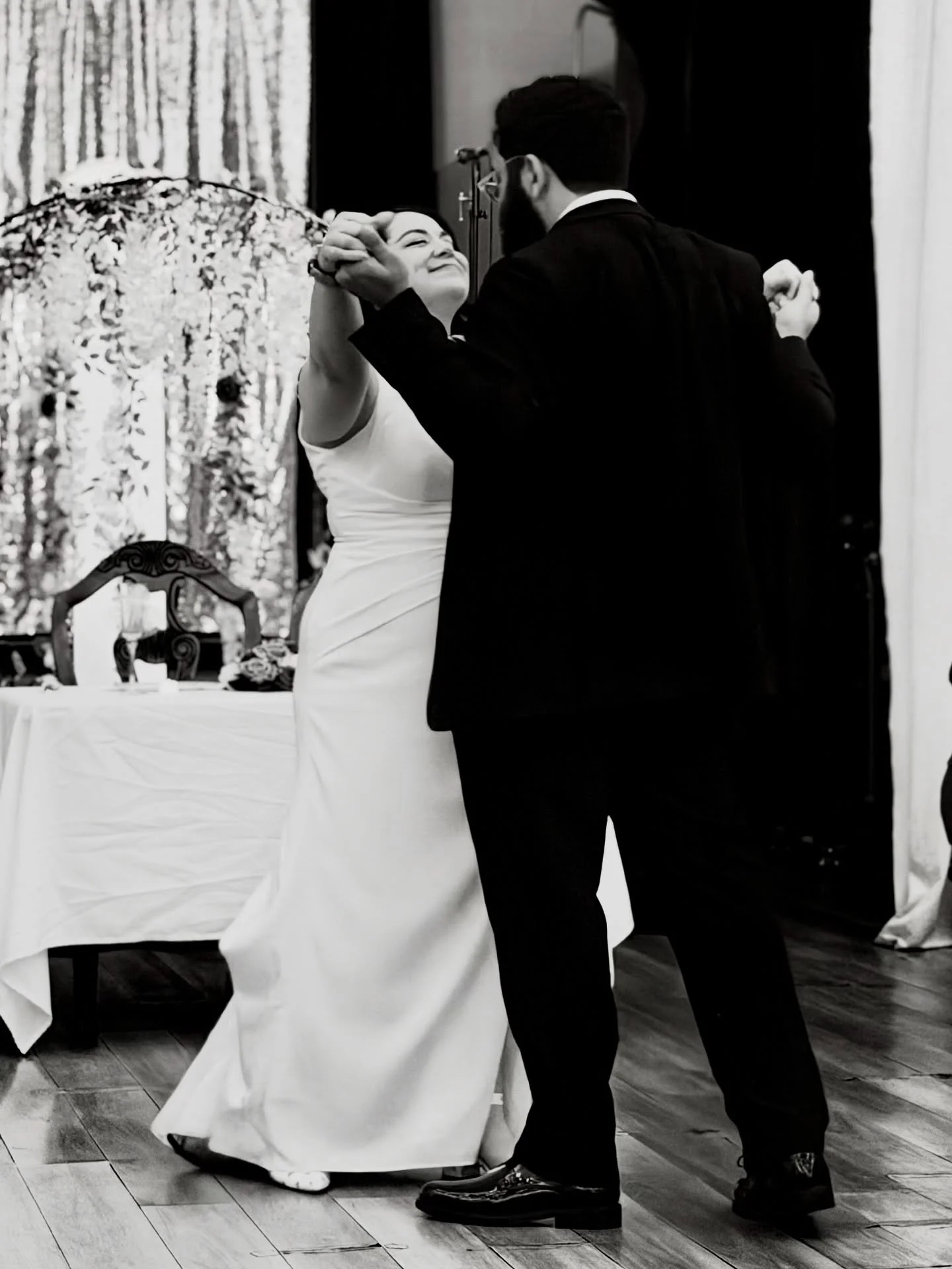 What happens in Vegas💍 Couldn&rsquo;t be happier to be Joey&rsquo;s wiiiiiiife. thank you to everyone who came out this weekend. We love you so much!