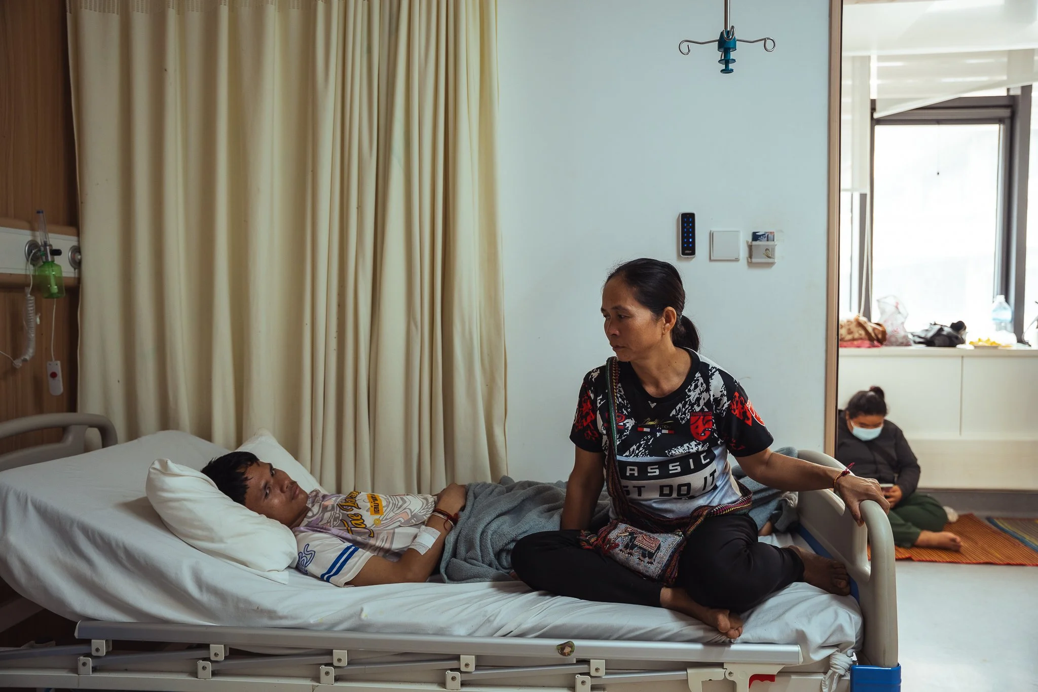 Tobacco_Examination_Mailee Osten-Tan-04.jpg