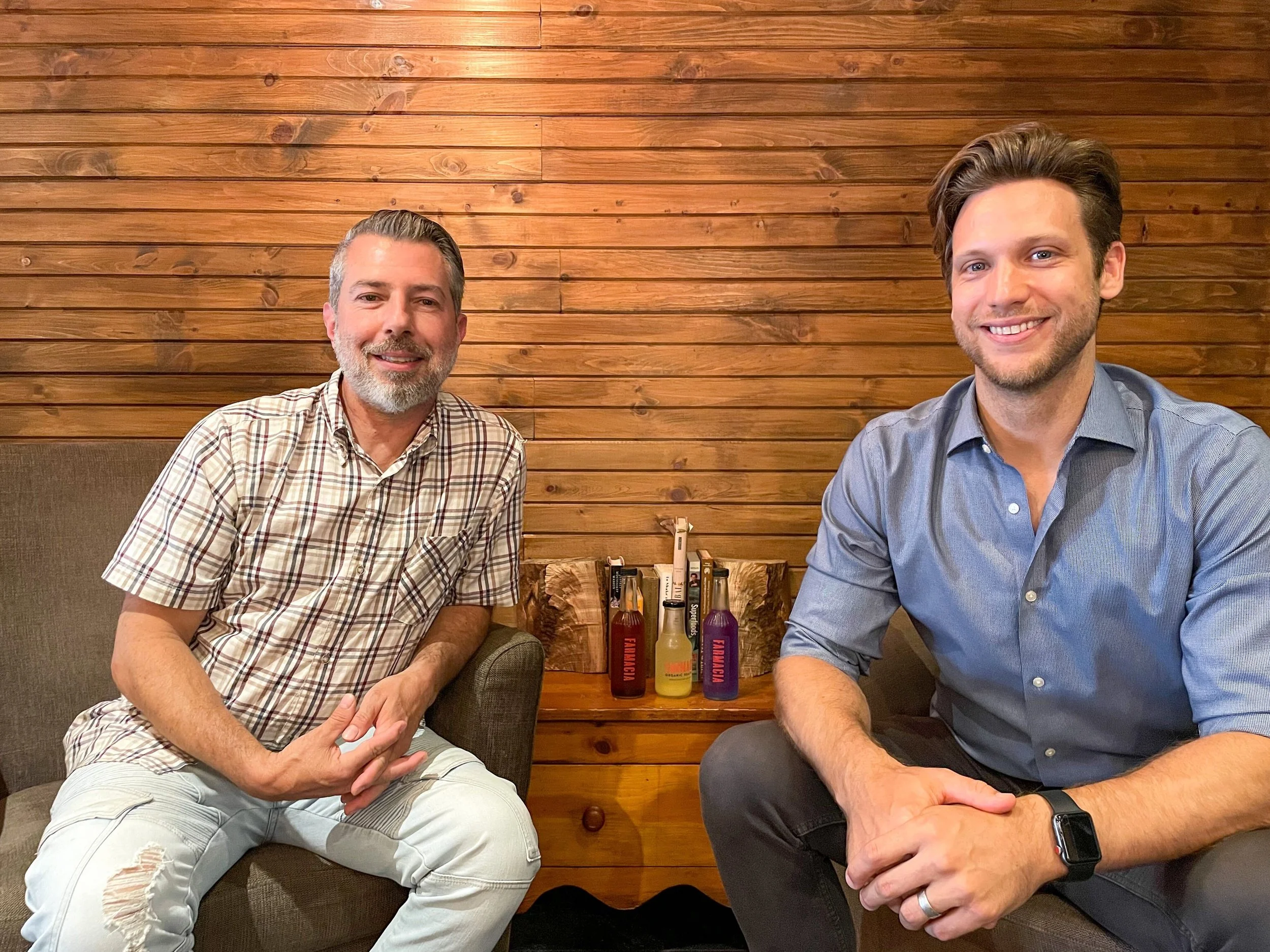 #ShoppingLocal in The Beach with Farmacia Health Bar