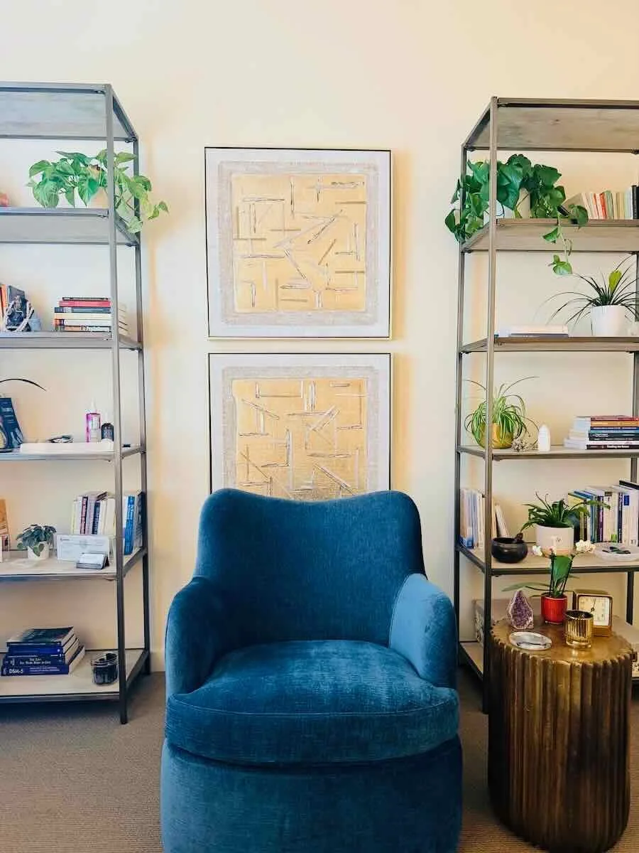 latinx therapist, latino therapist, spanish-speaking therapist, brainspotting in spanish