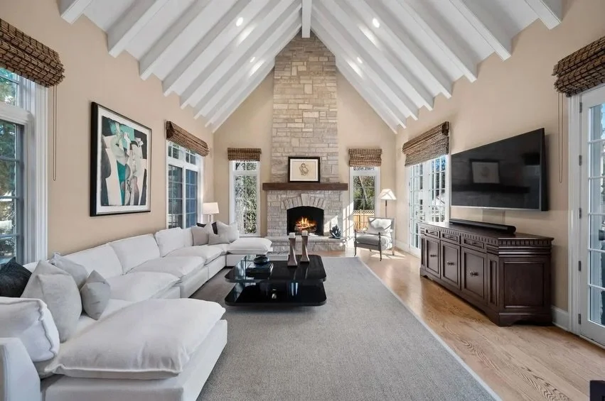 There is no question that thoughtful staging can transform a home, and these results speak for themselves.

For this Glencoe property, we focused on simple furniture edits to update key rooms while honoring the home&rsquo;s timeless architecture and 